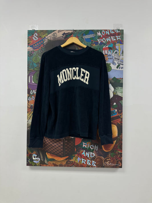 Moncler Fuzzy Crewneck Navy Used Small