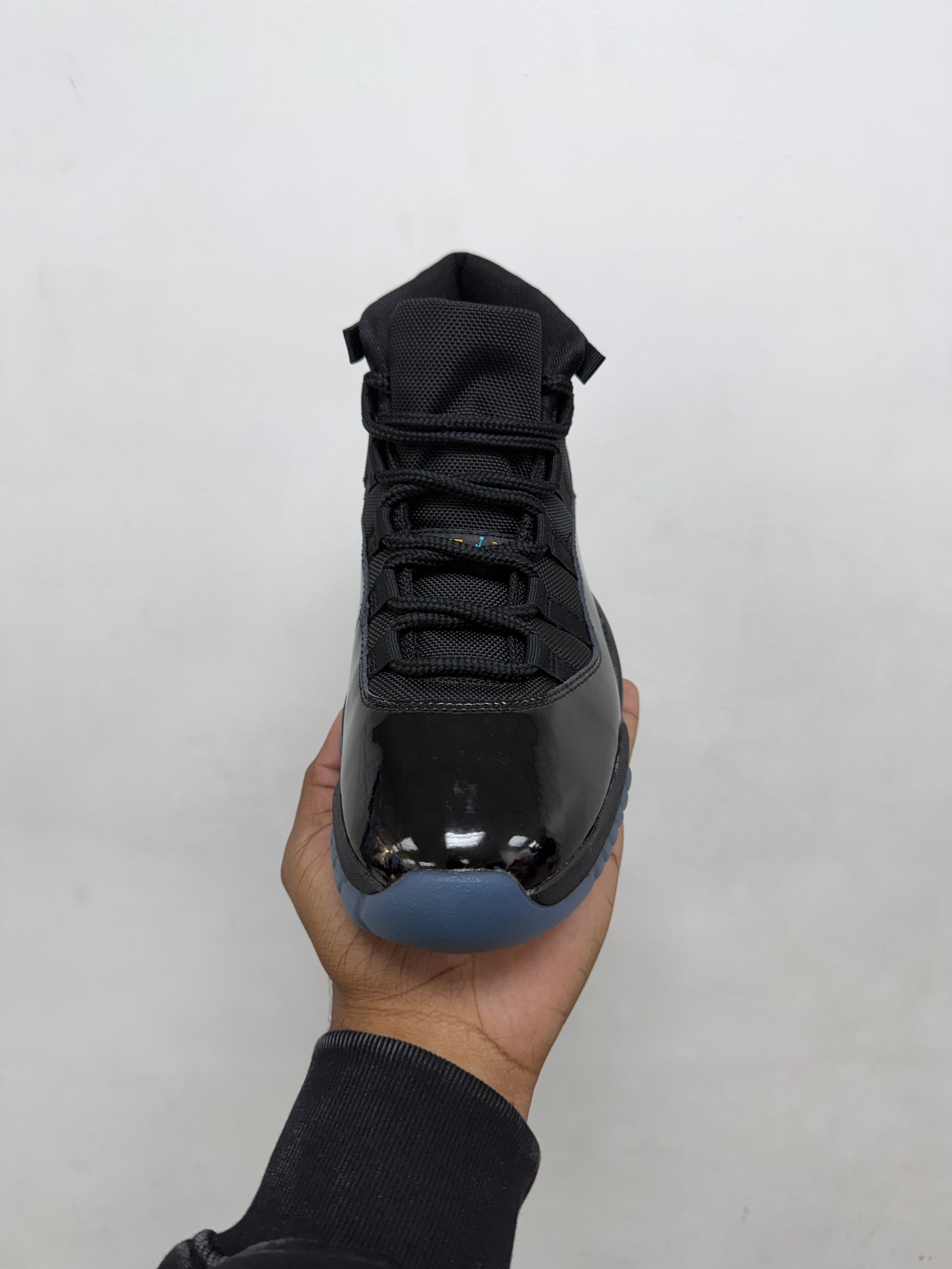 Jordan 11 Gamma Sneakers