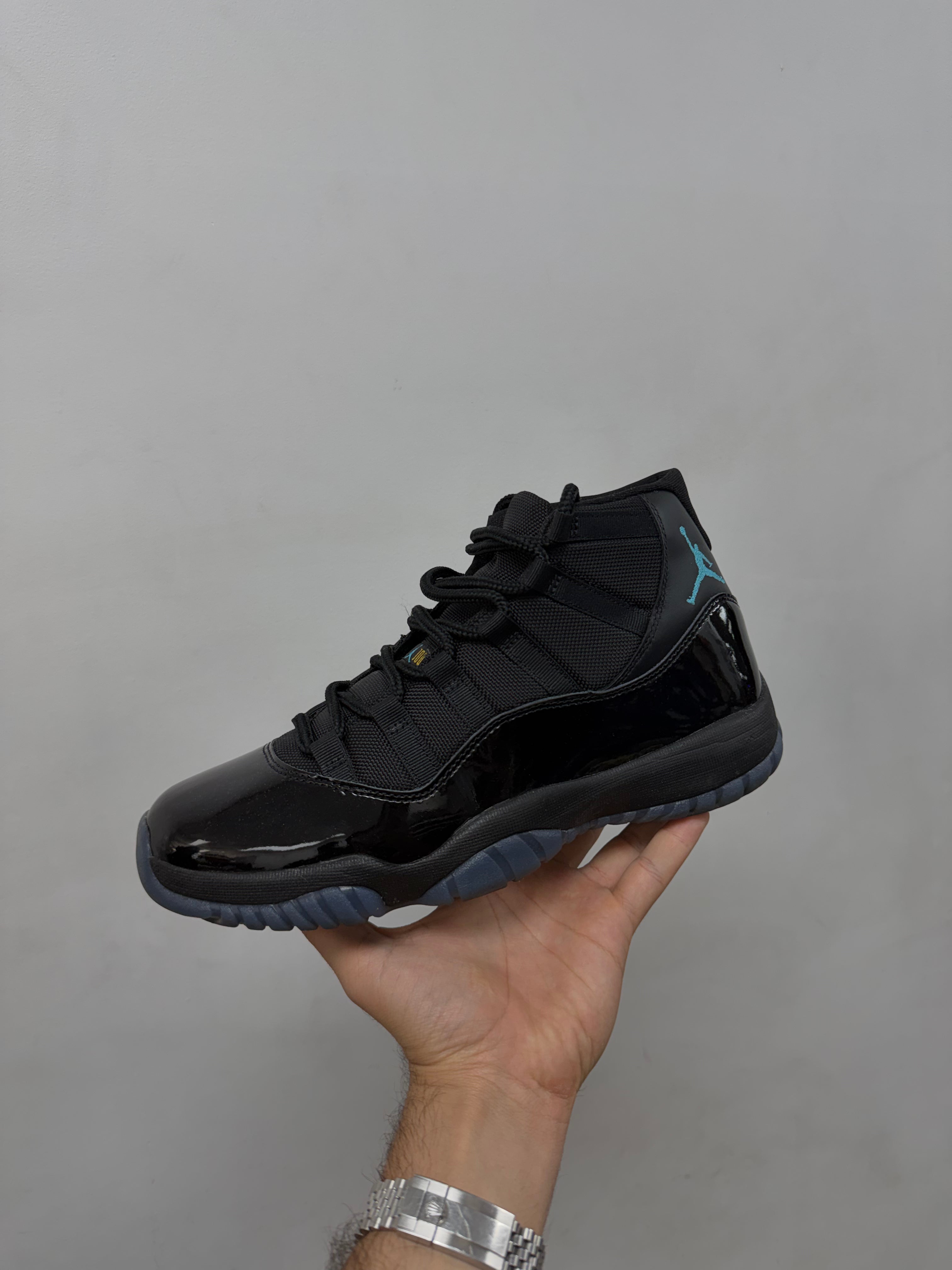 Jordan 11 Gamma Sneakers