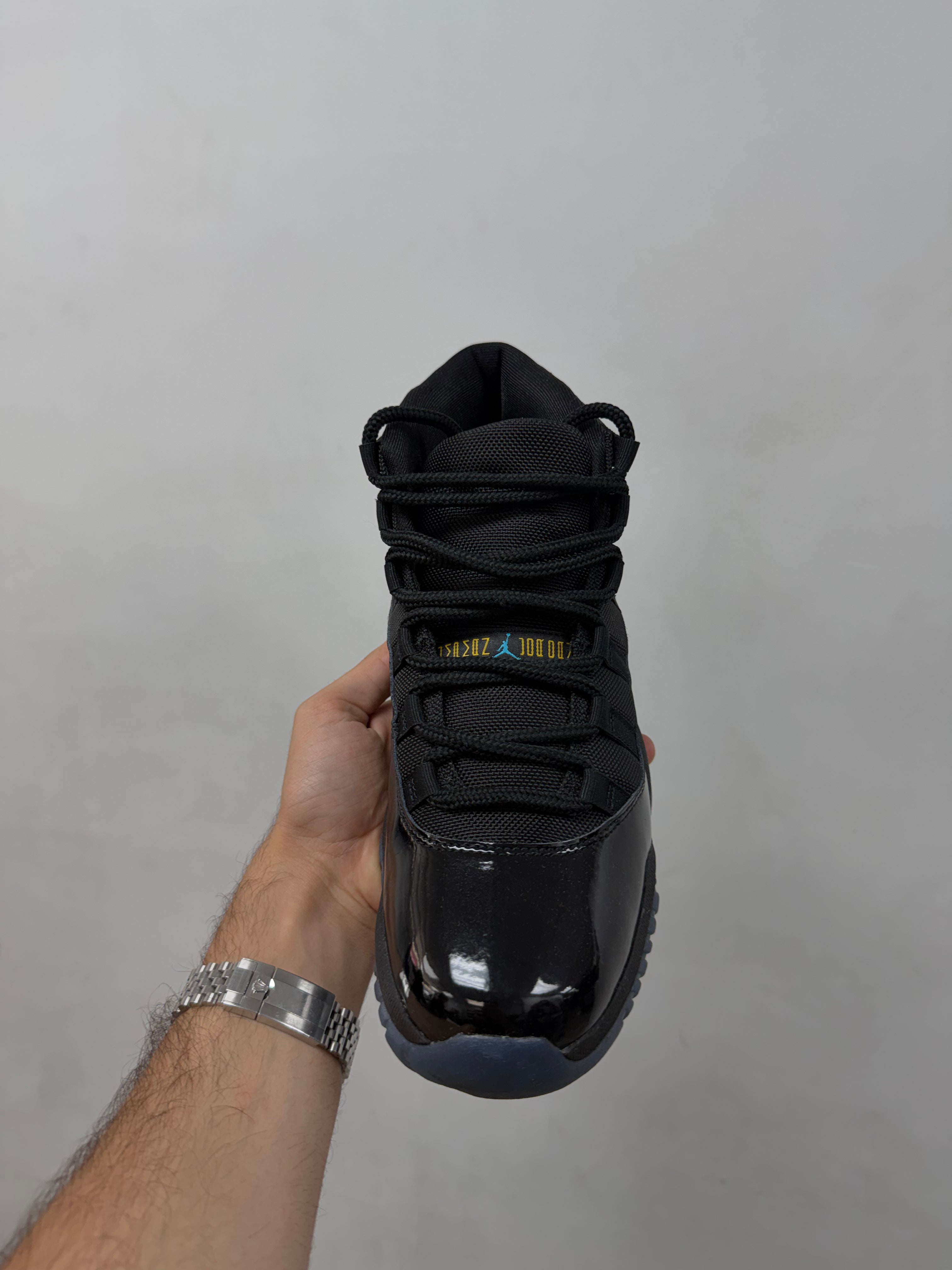 Jordan 11 Gamma Sneakers