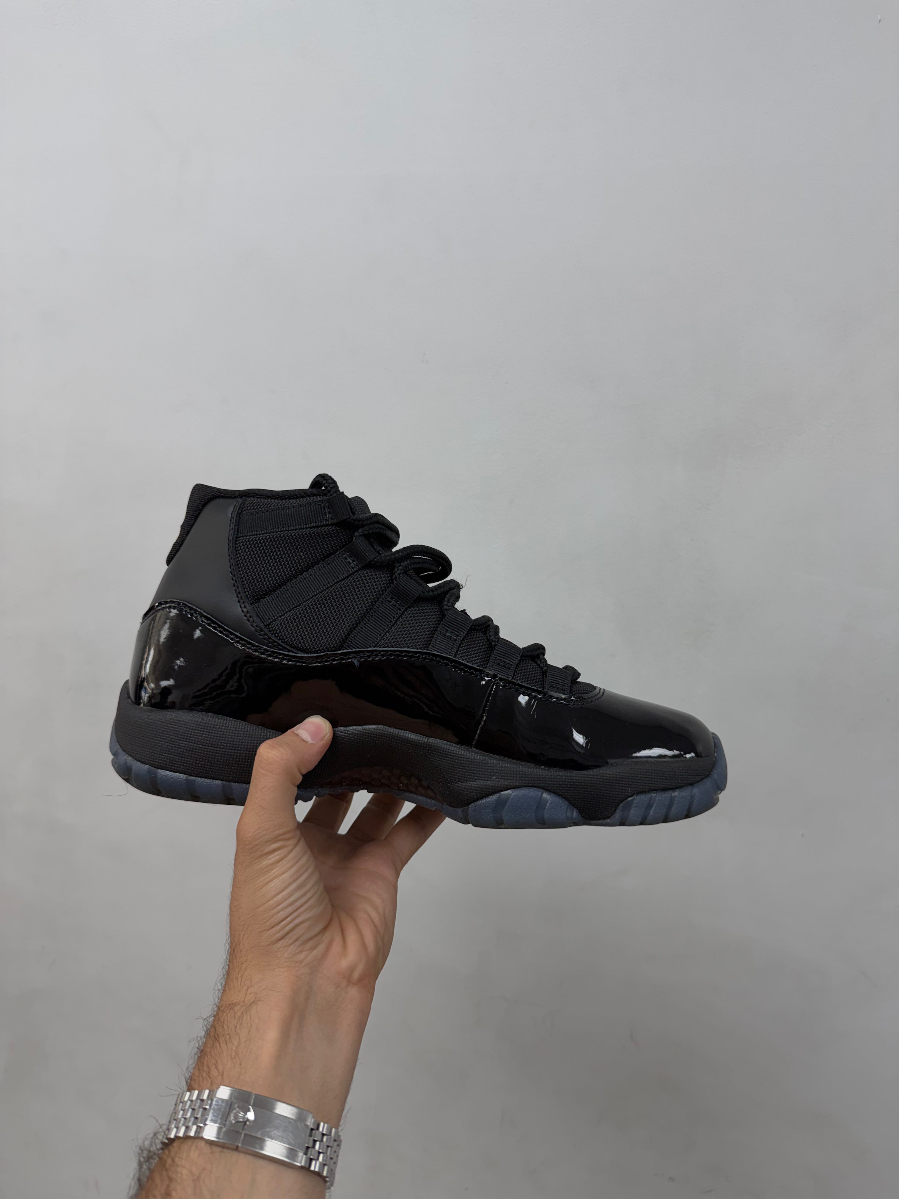 Jordan 11 Gamma Sneakers