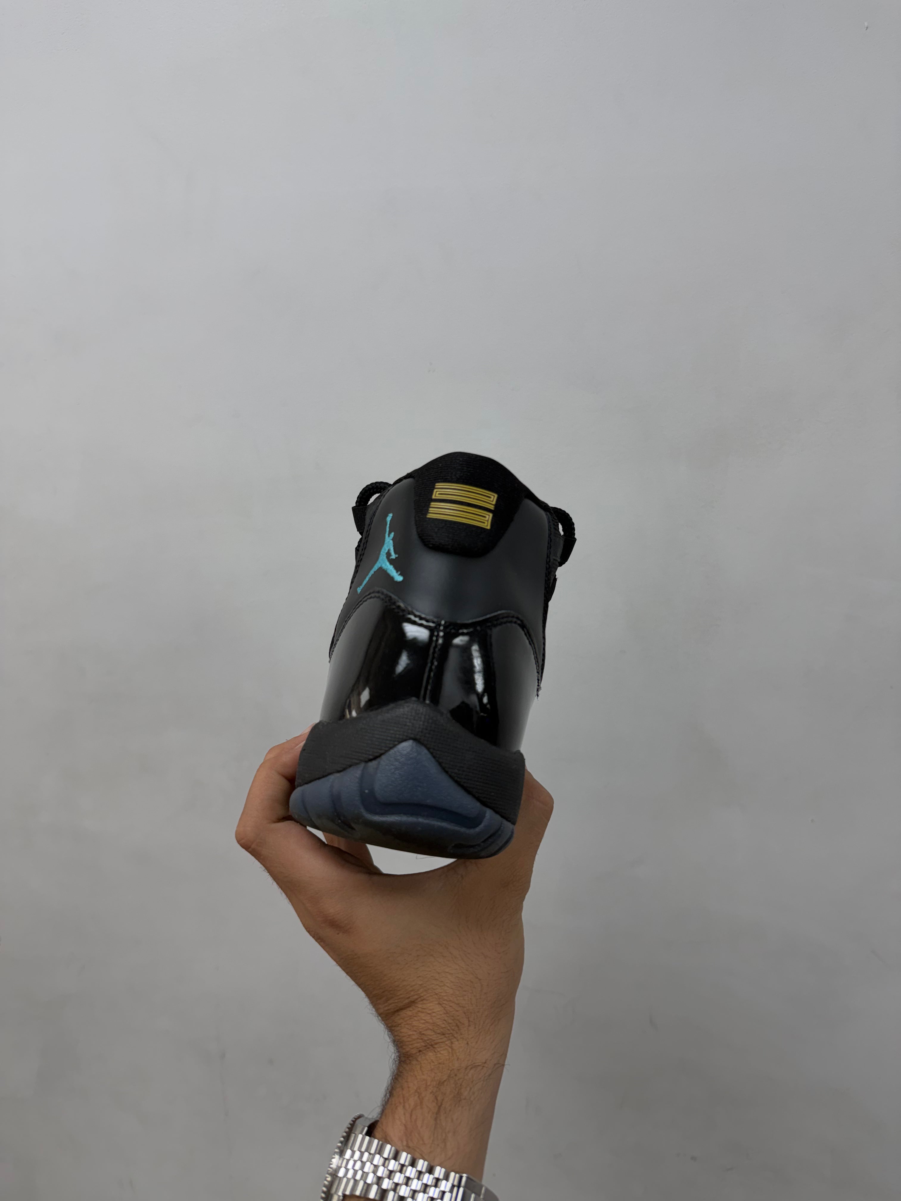 Jordan 11 Gamma Sneakers