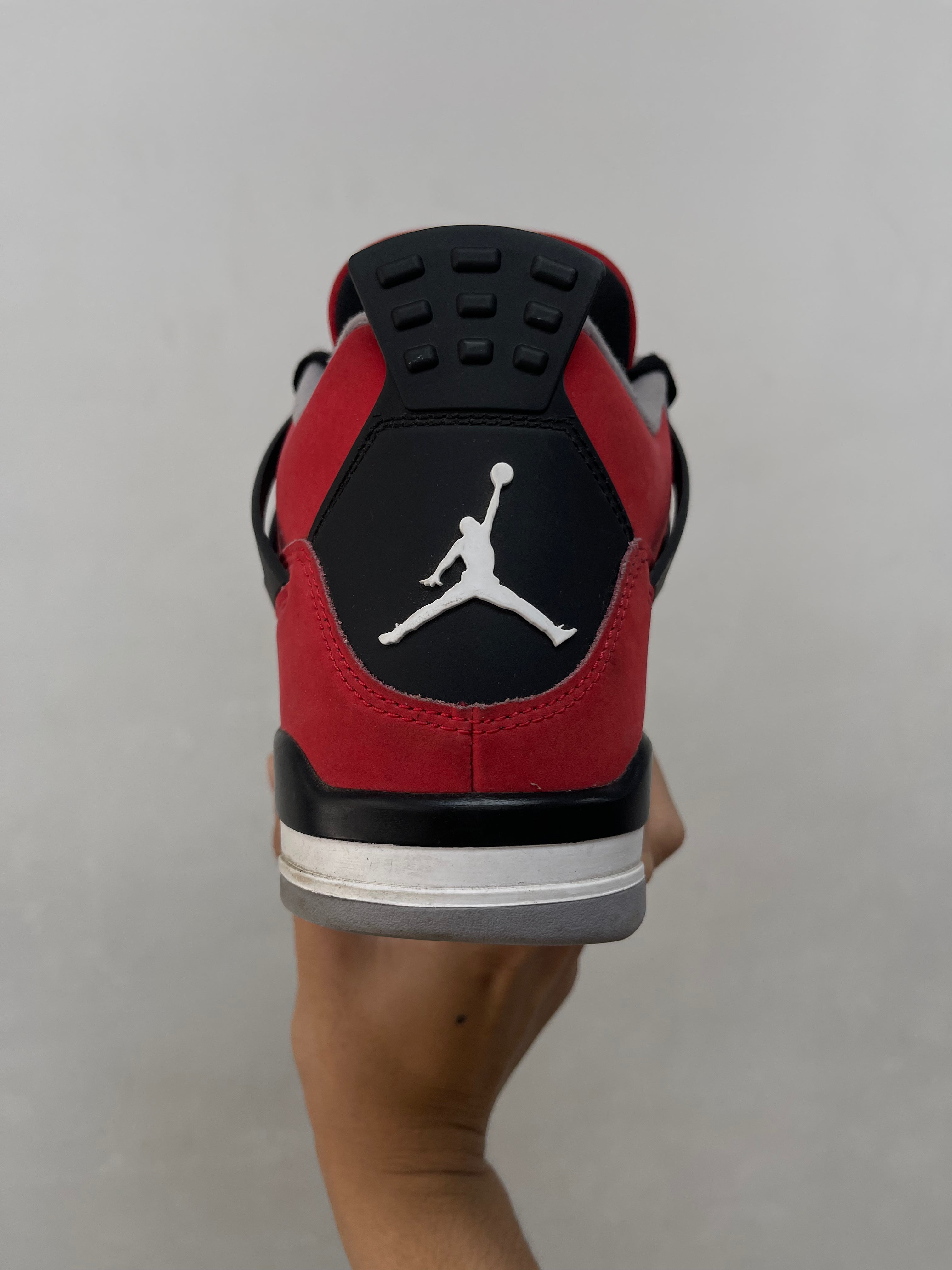 Jordan 4 Toro Sneakers