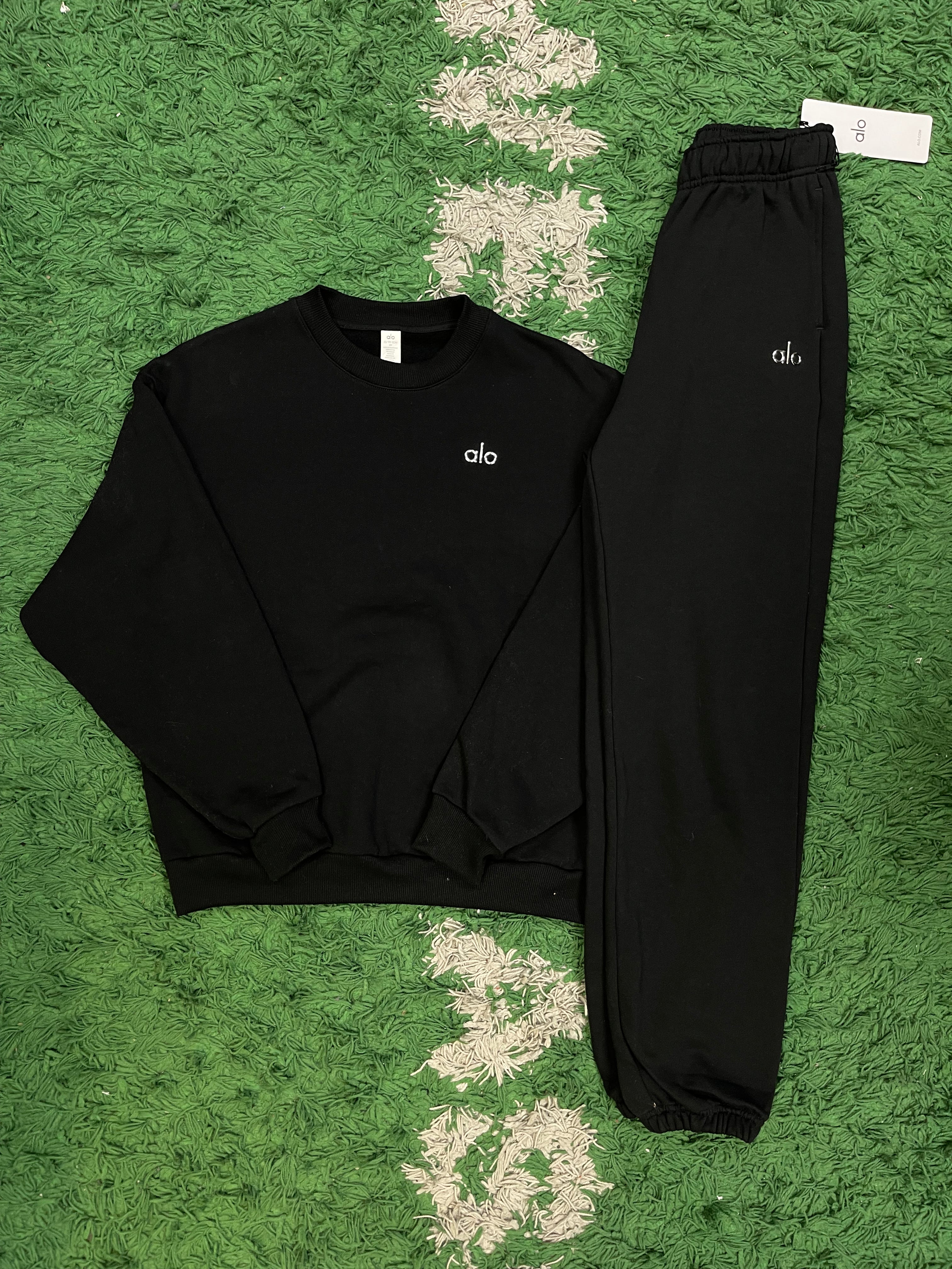 Alo Black Accolace Crewneck Sweatsuit