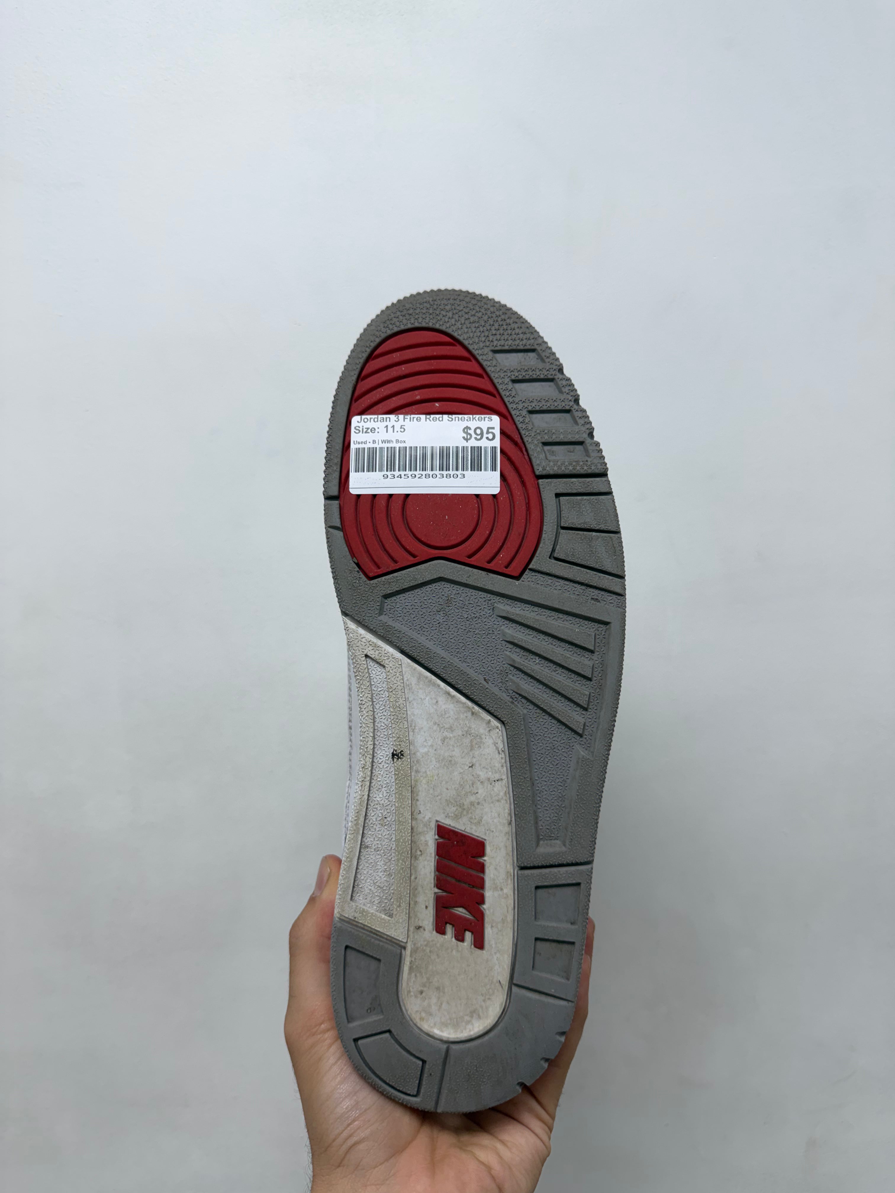 Jordan 3 Fire Red Sneakers
