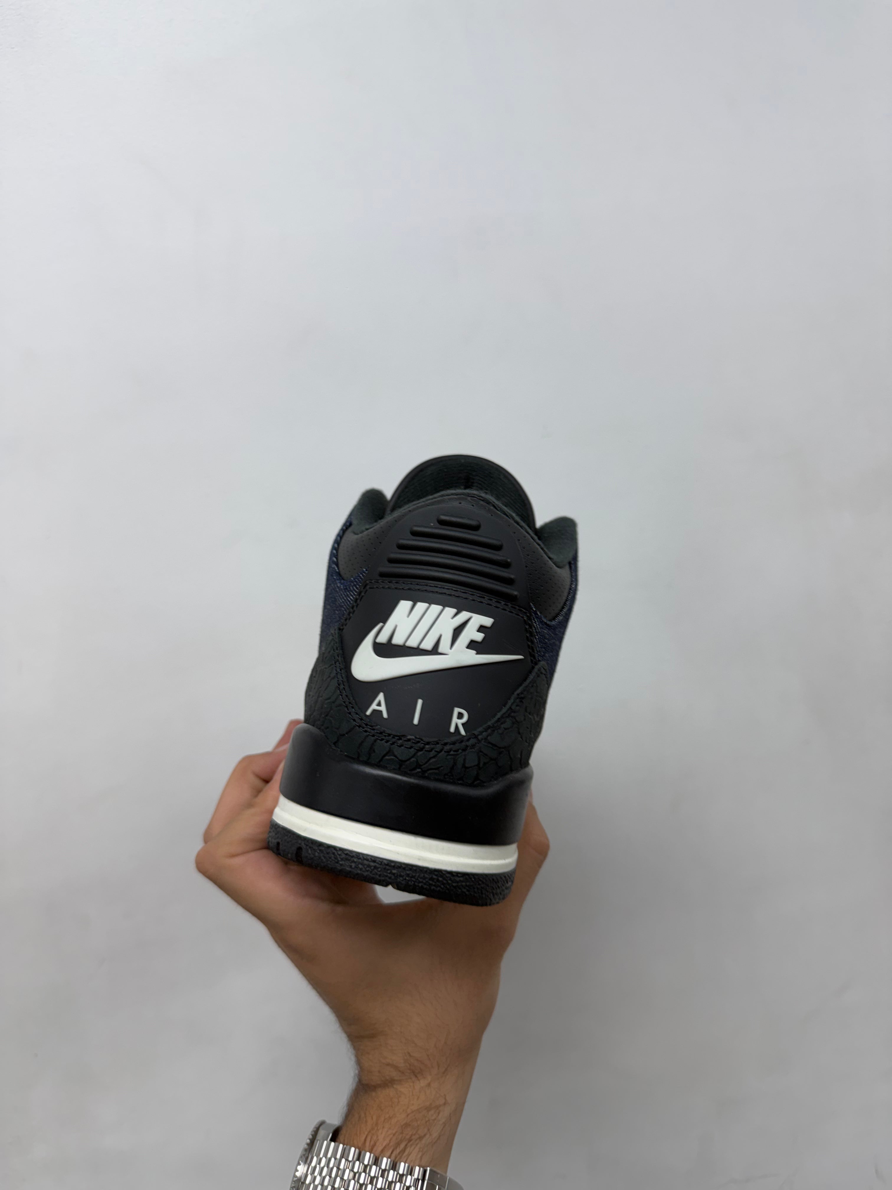 Jordan 3 Levi's Sneakers