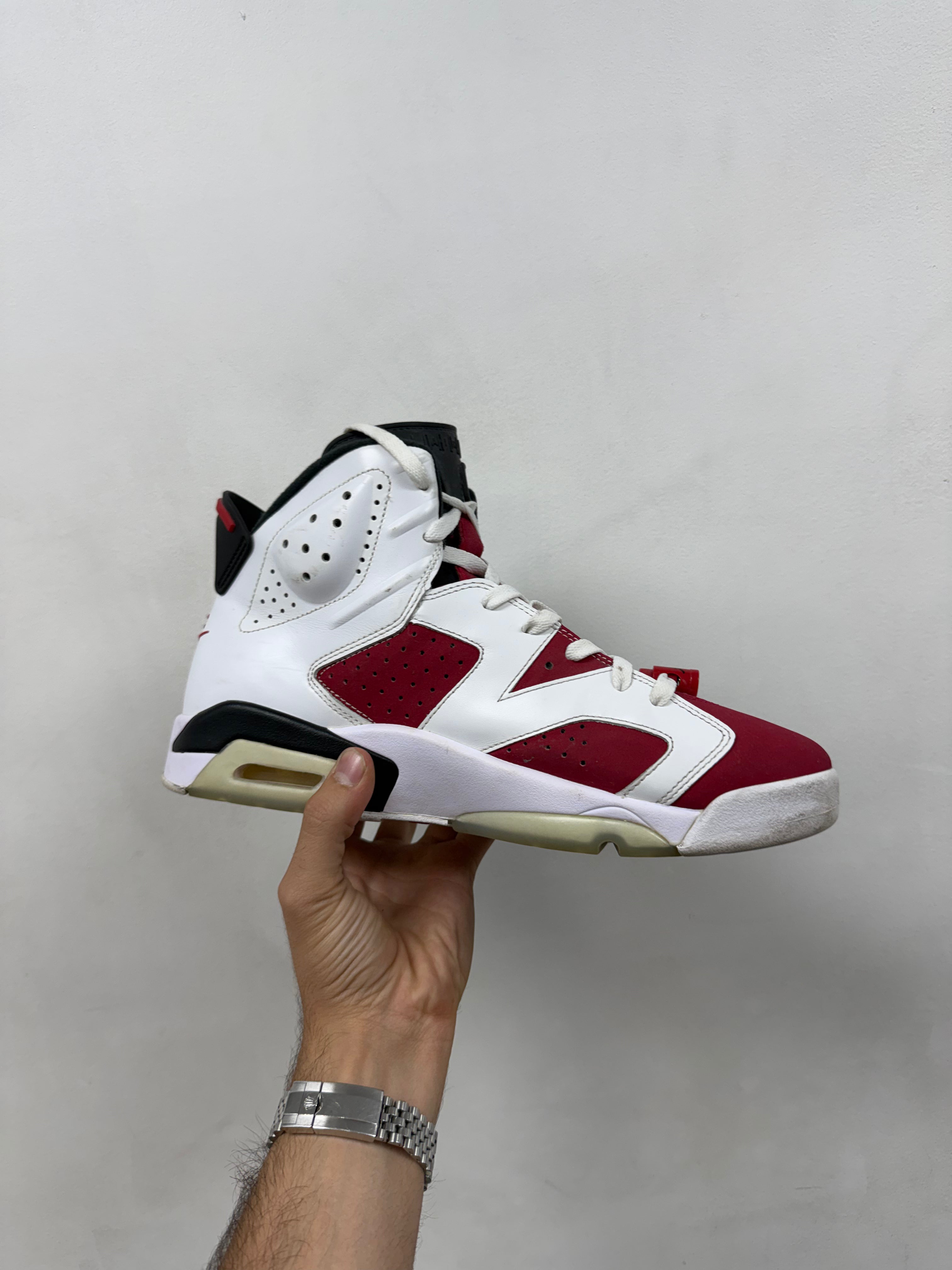 Jordan 6 Carmine Sneakers