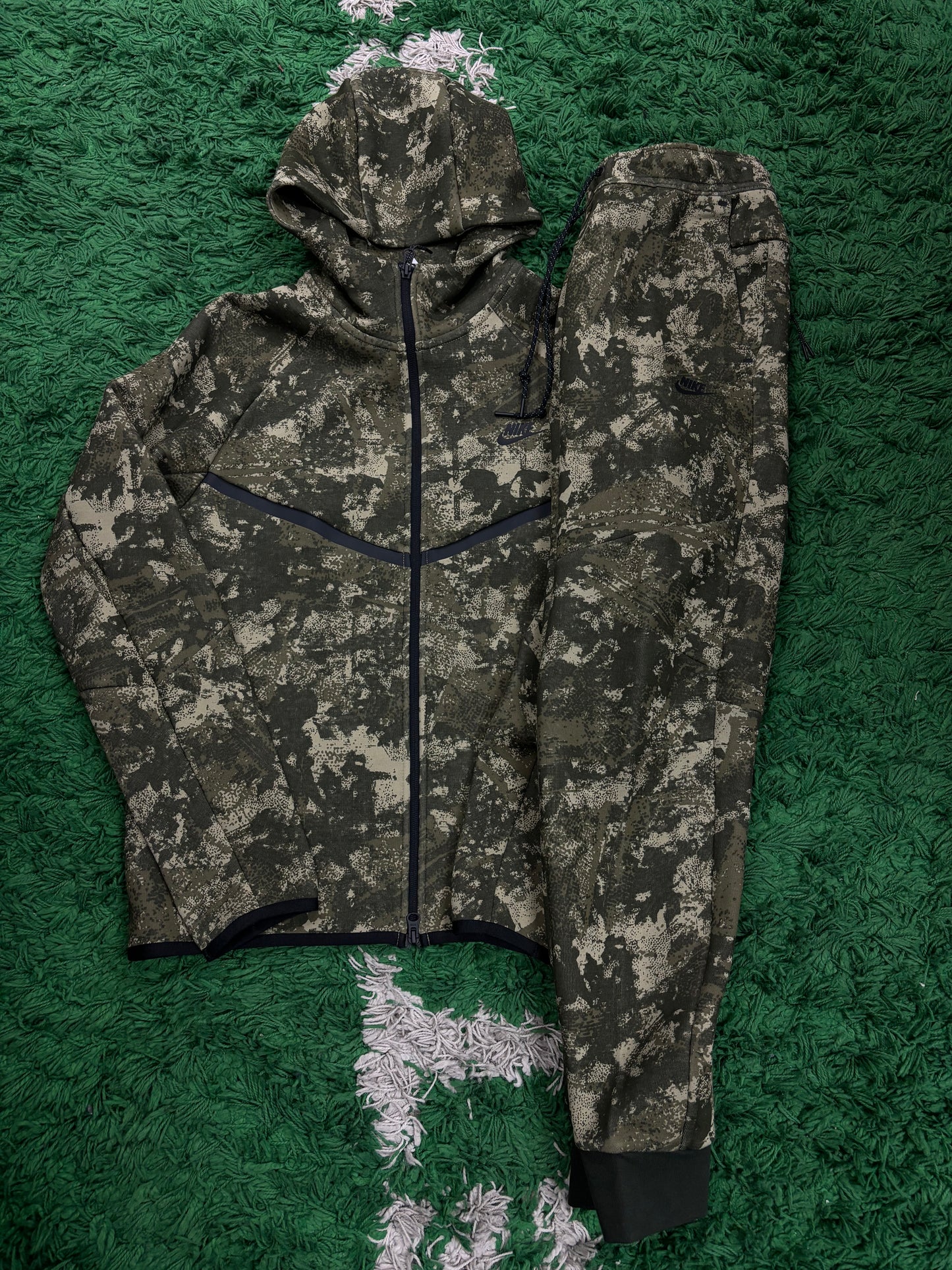 Nike Tech Sweatsuit Duck Camo Green New Small With Tags