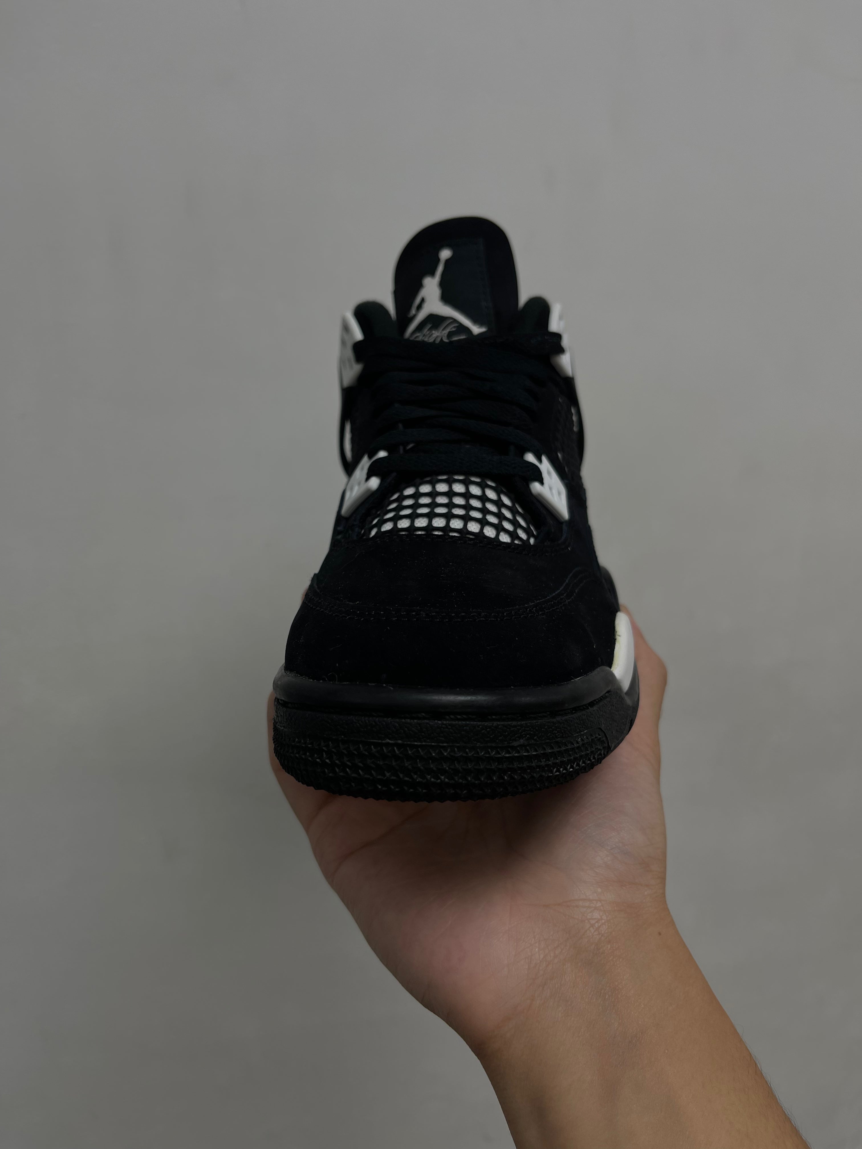 Jordan 4 White Thunder Sneakers