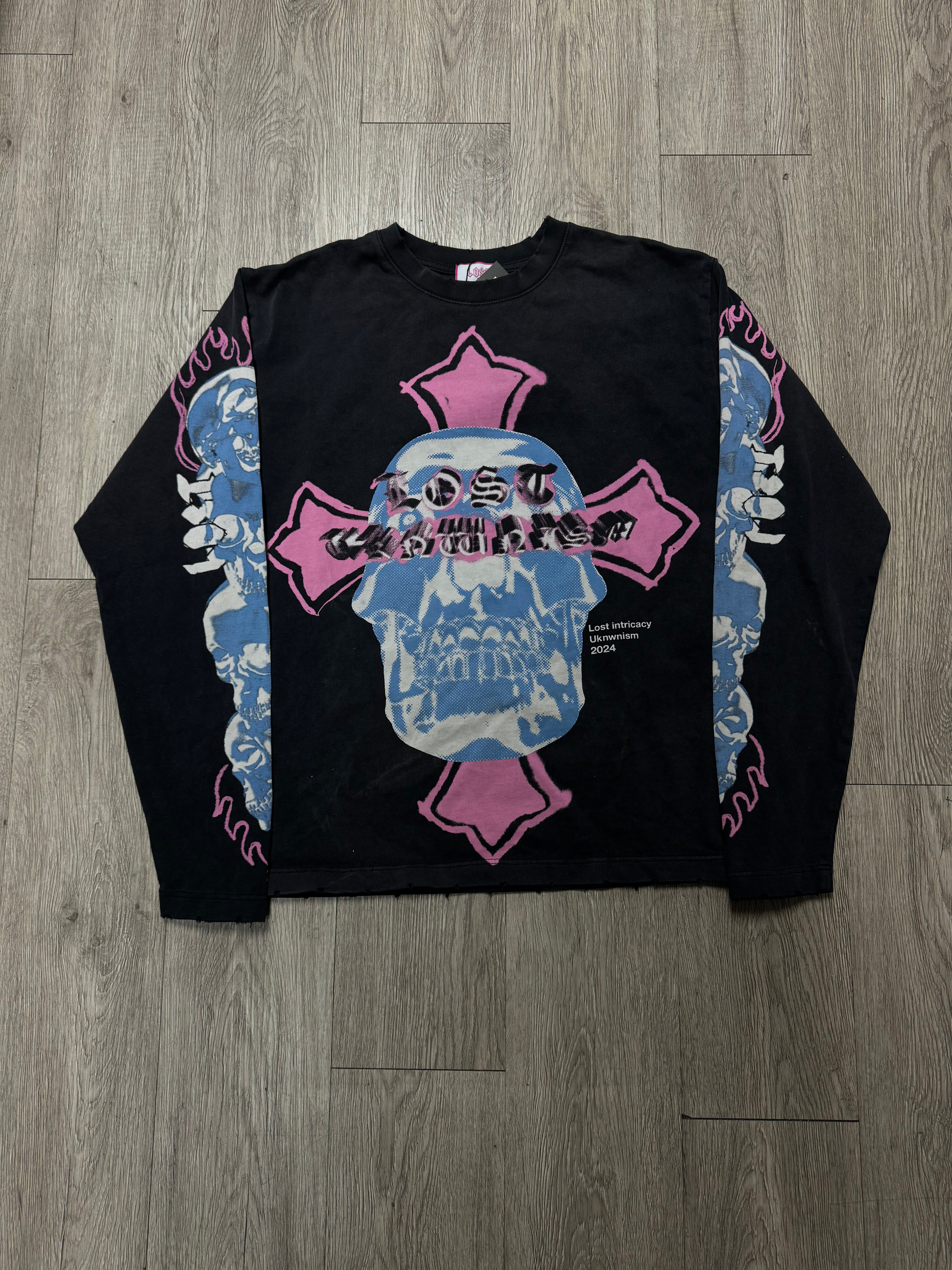 Lost Intricacy Black Pink Navy Long Sleeve