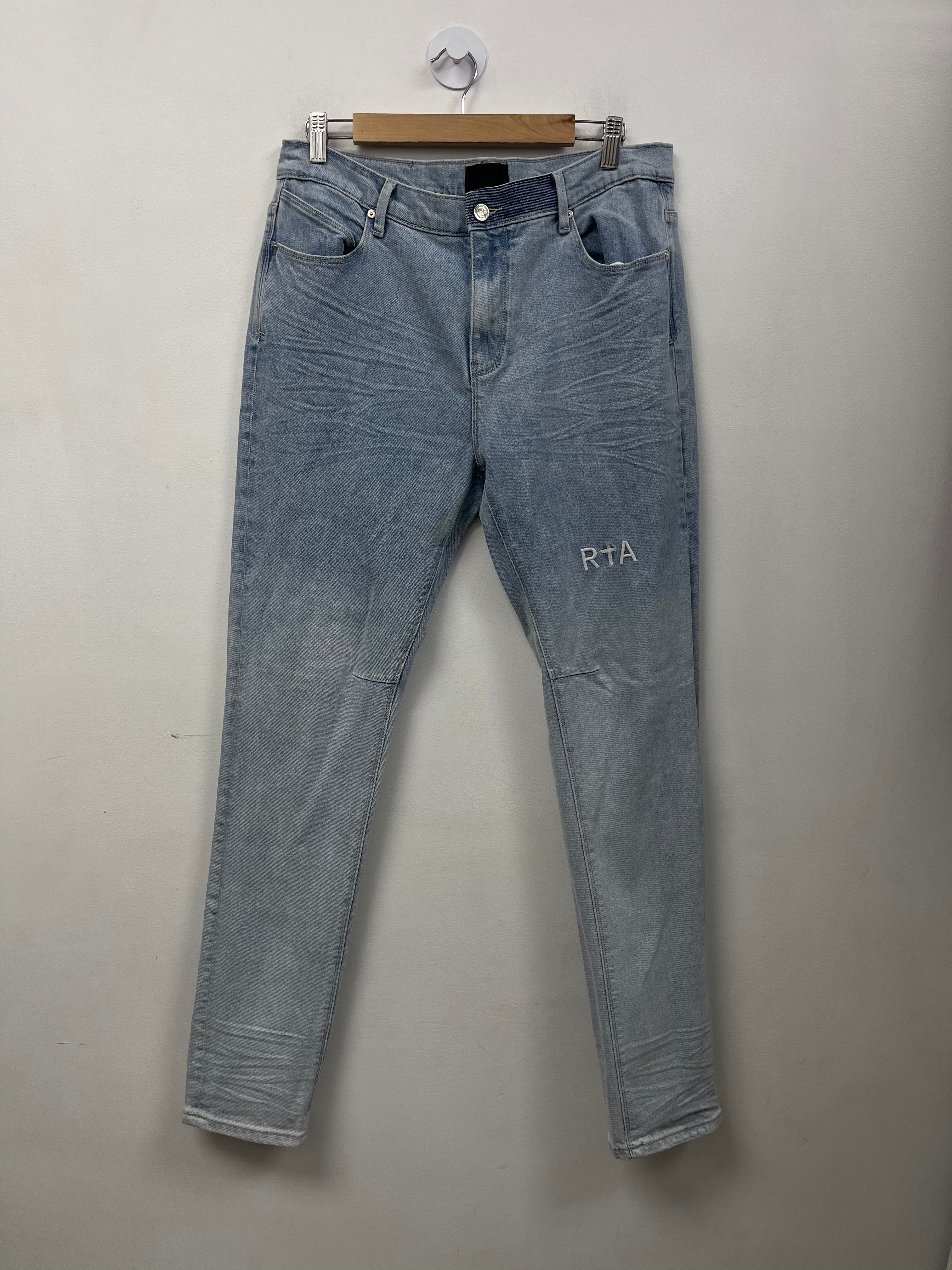 RTA Light Wash Embroidered Jeans