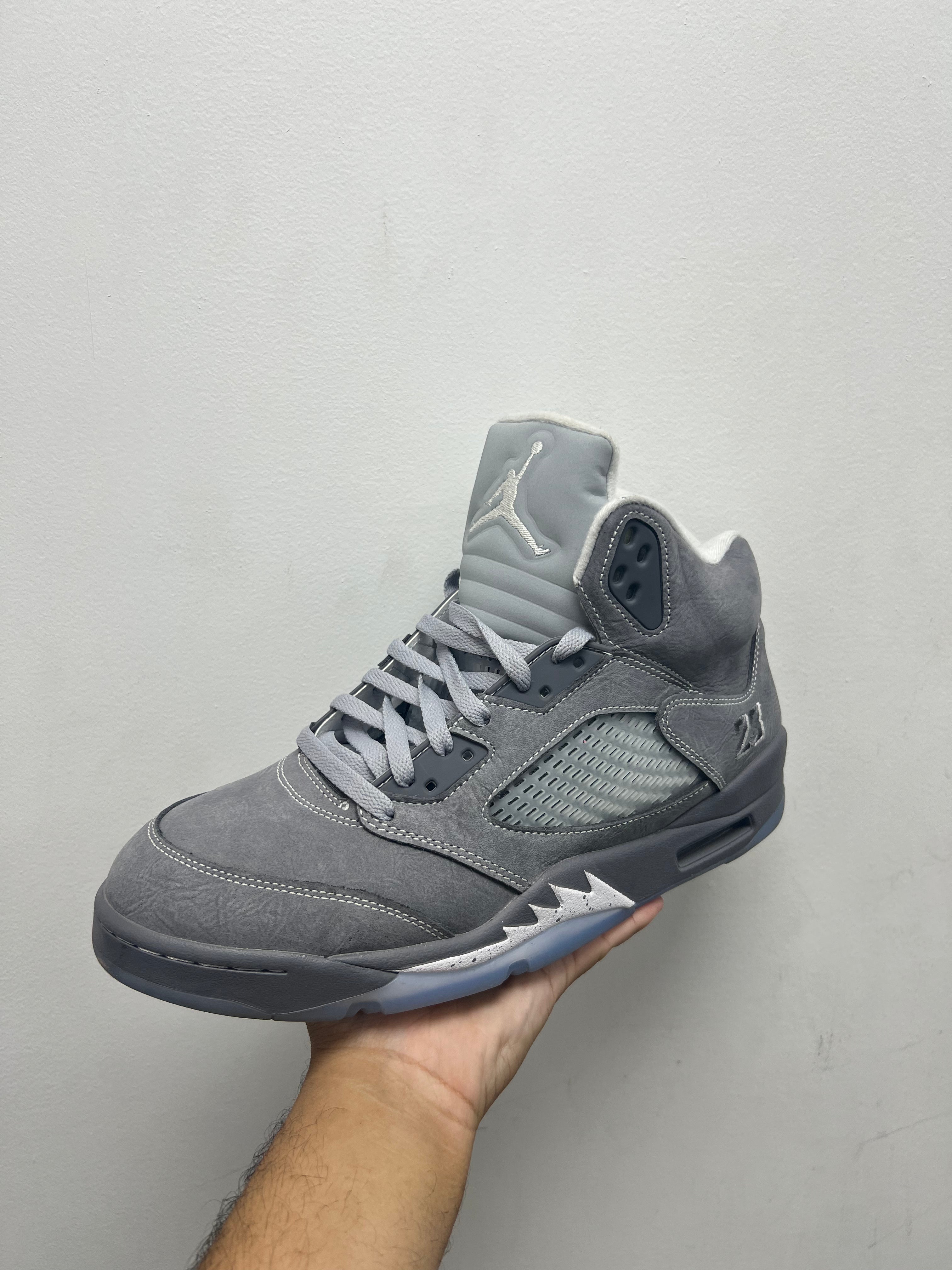 NIke Jordan 5 Wolf Grey Sneakers