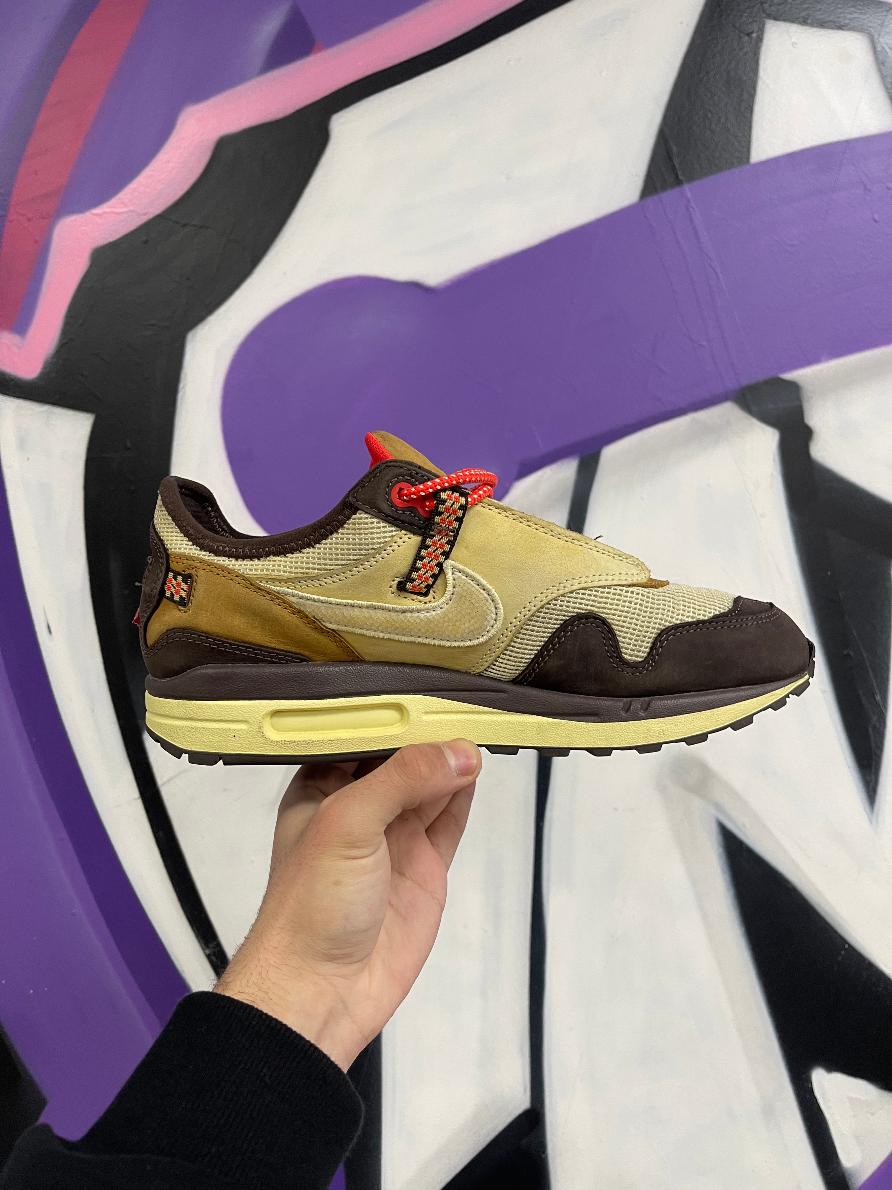 Nike AM1 Cactus Jack Brown Sneakers