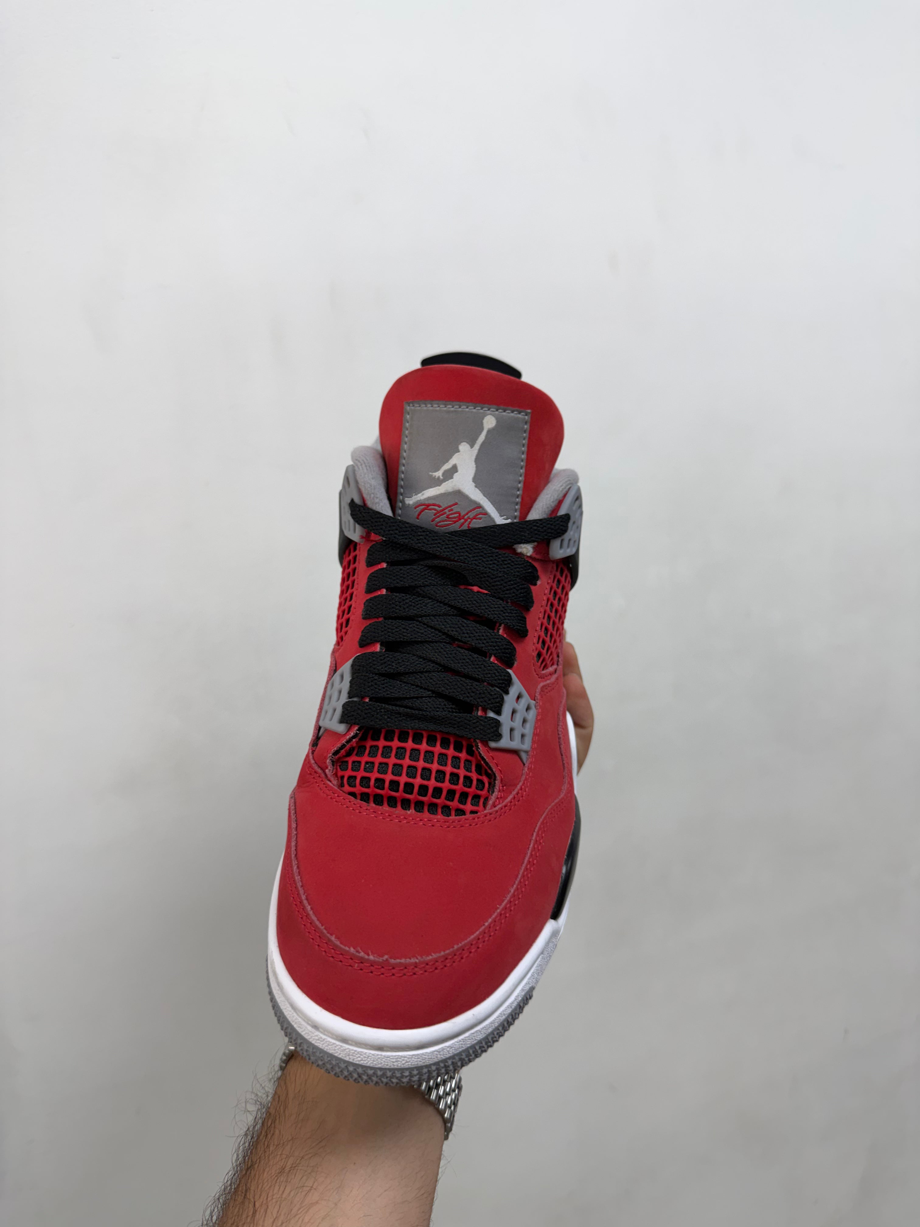 Jordan 4 Toro Sneakers