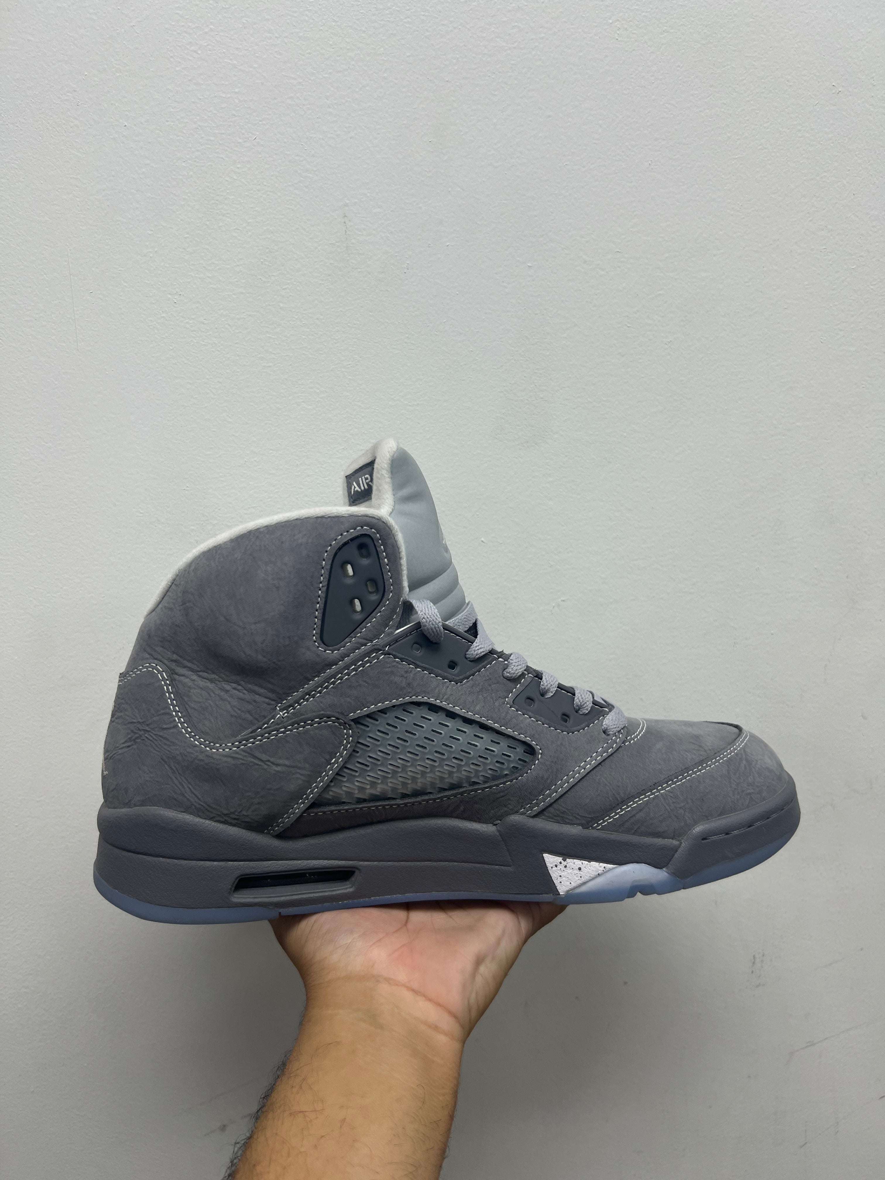 NIke Jordan 5 Wolf Grey Sneakers
