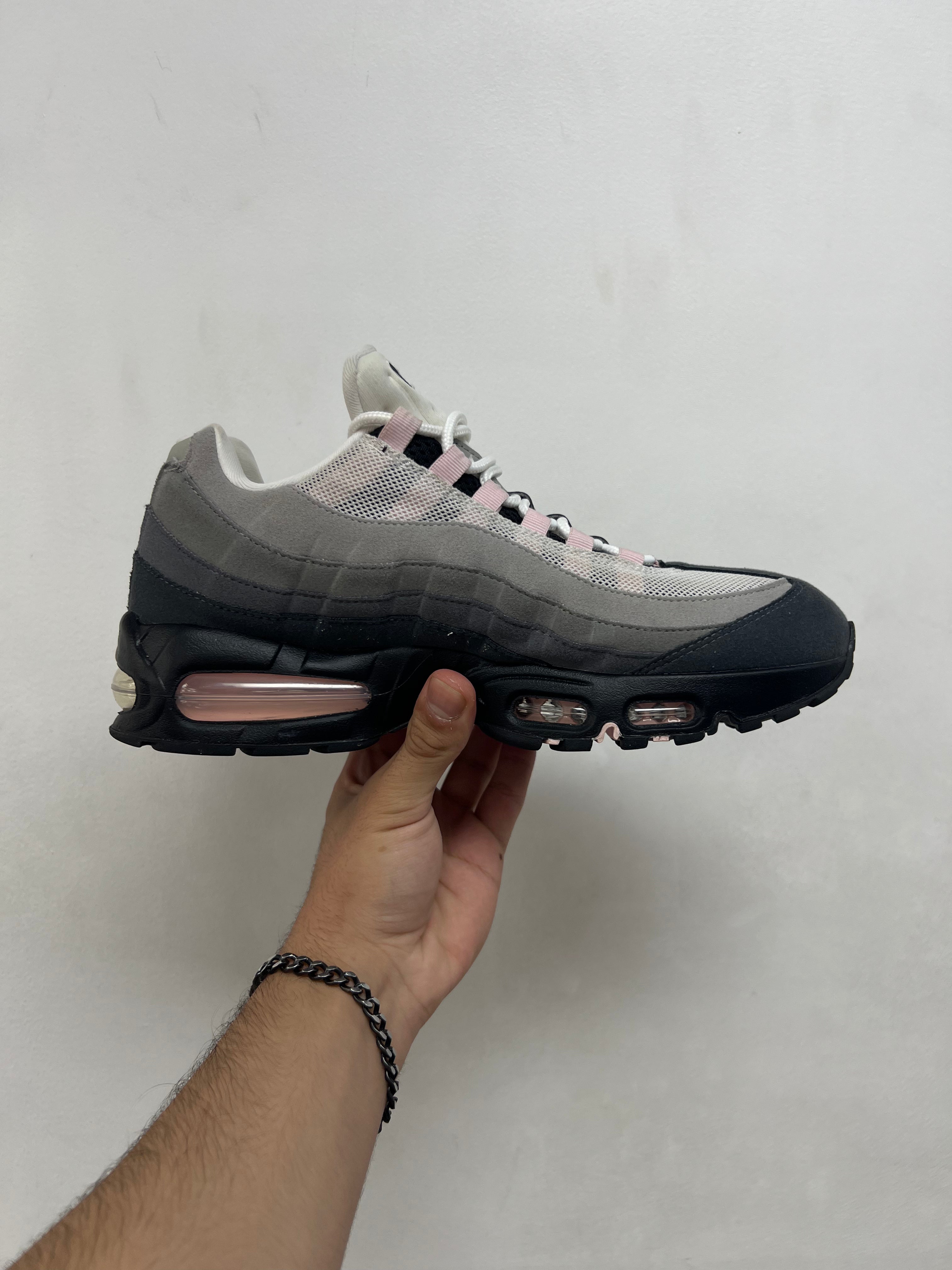 Nike AM95 Soft Pink Sneakers