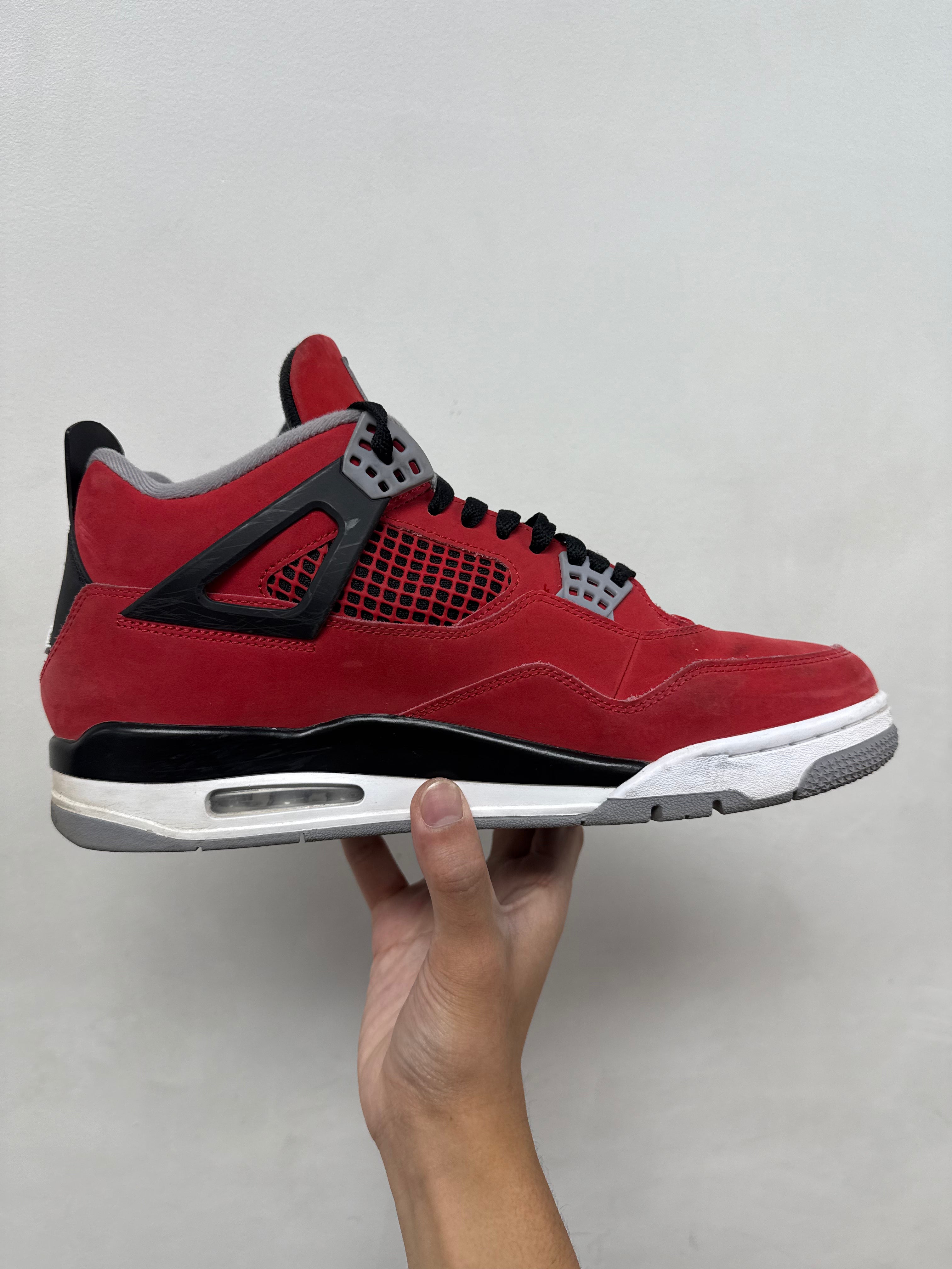 Jordan 4 Toro Sneakers