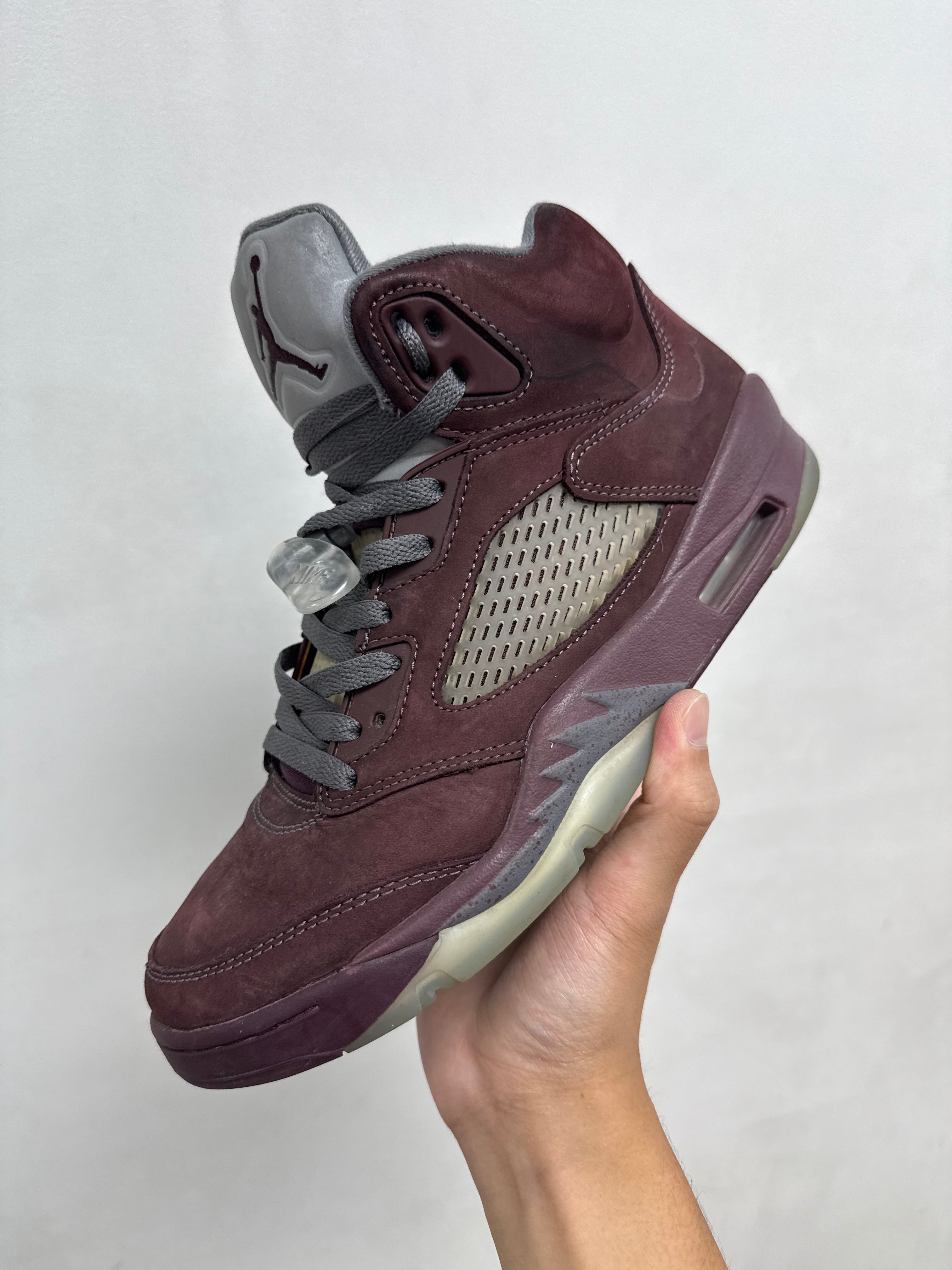 Jordan 5 Burgundy Sneakers