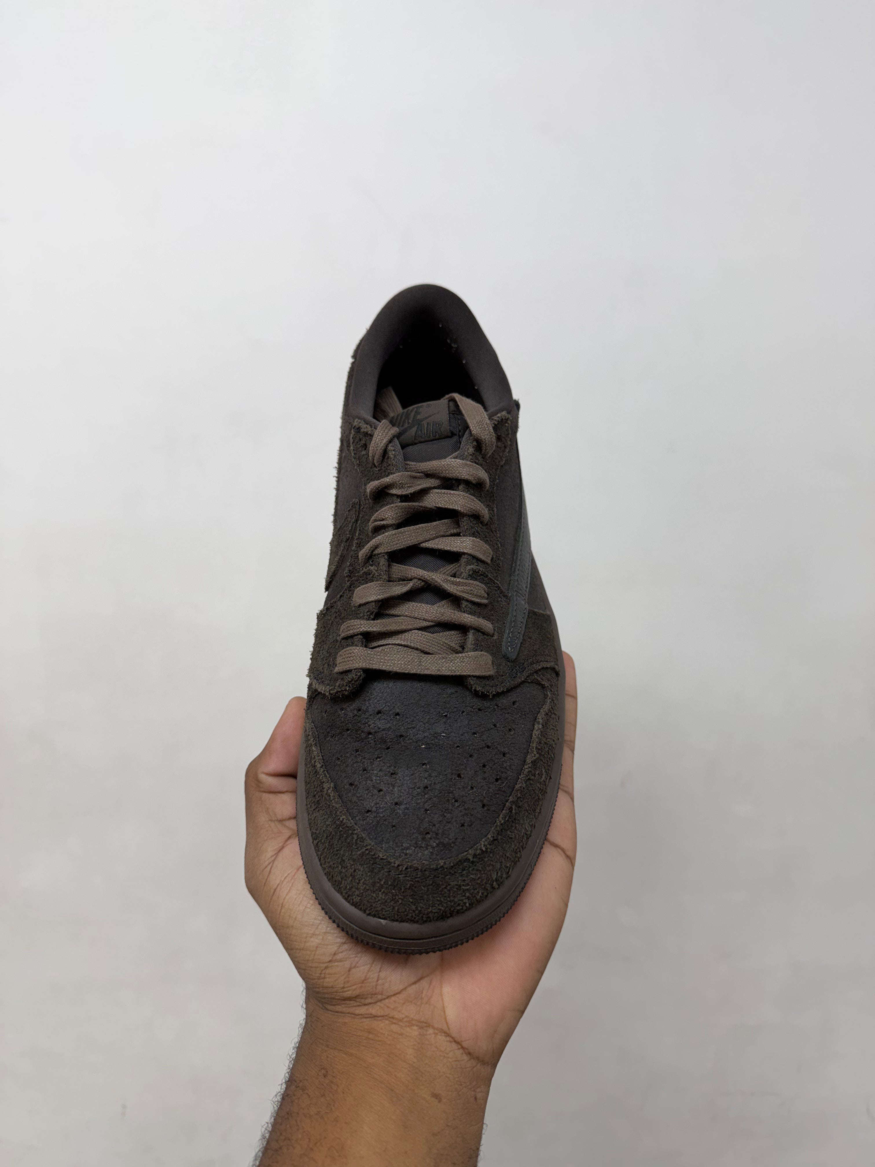 Jordan 1 Low Travis Scott Velvet Brown Sneakers