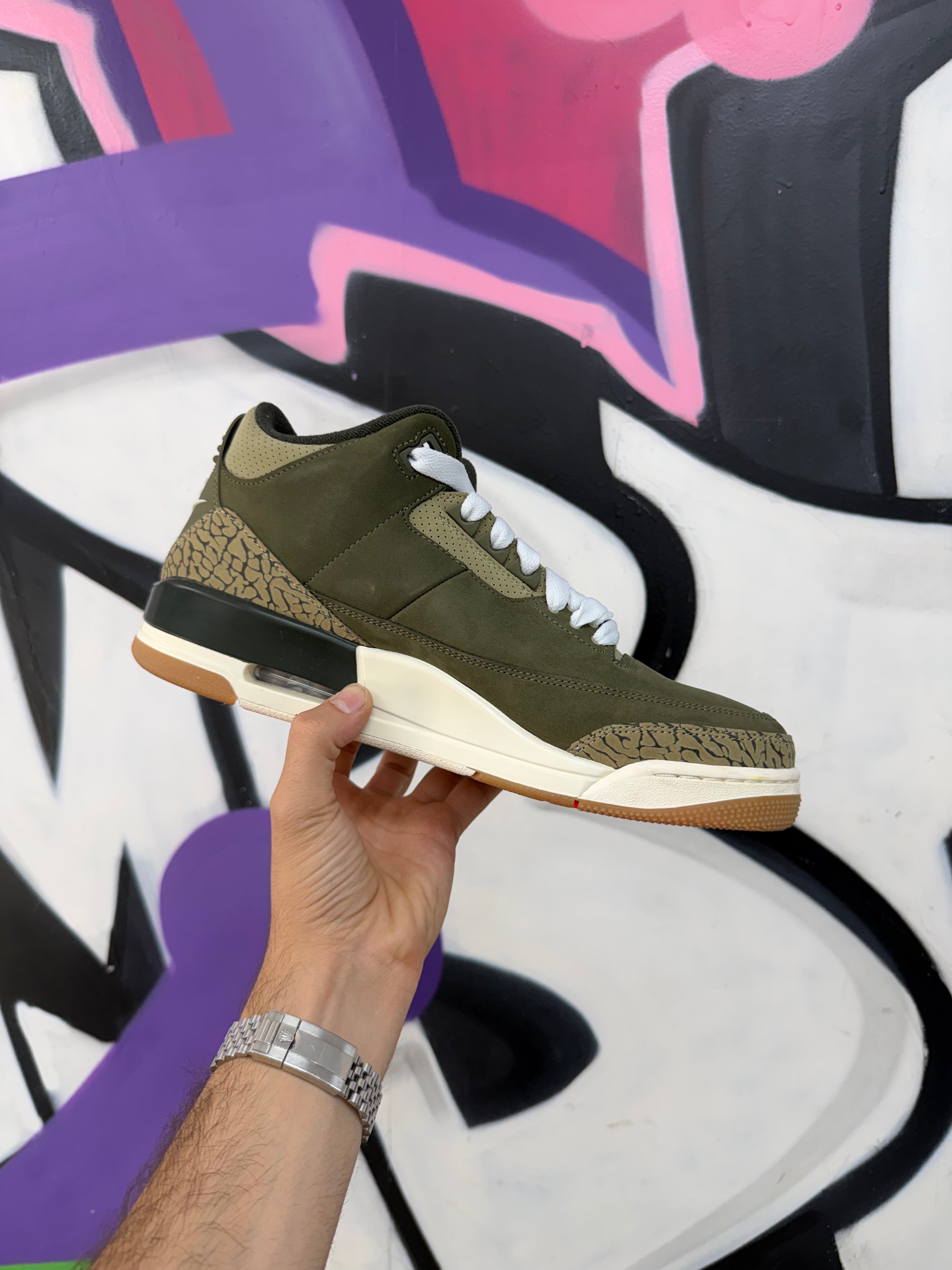 Jordan 3 Medium Olive Sneakers