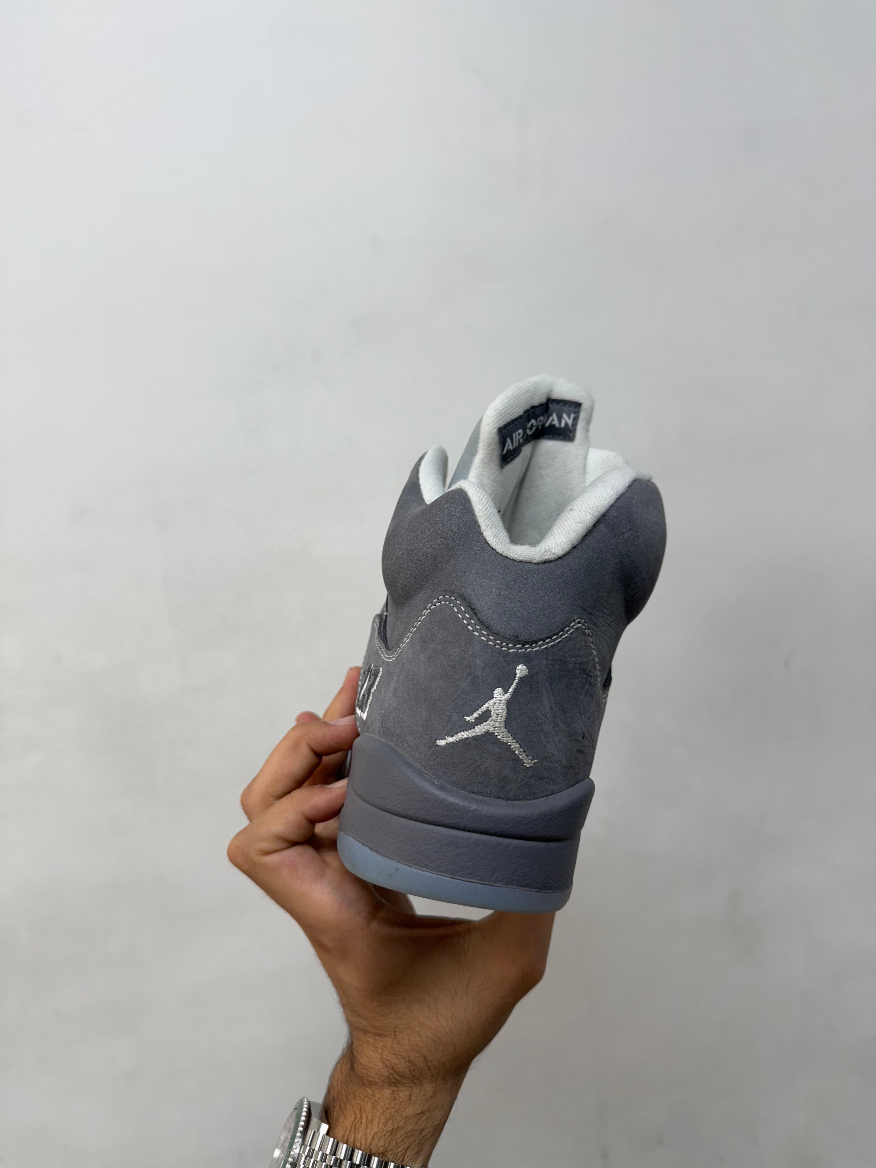 Jordan 5 Wolf Grey Sneakers