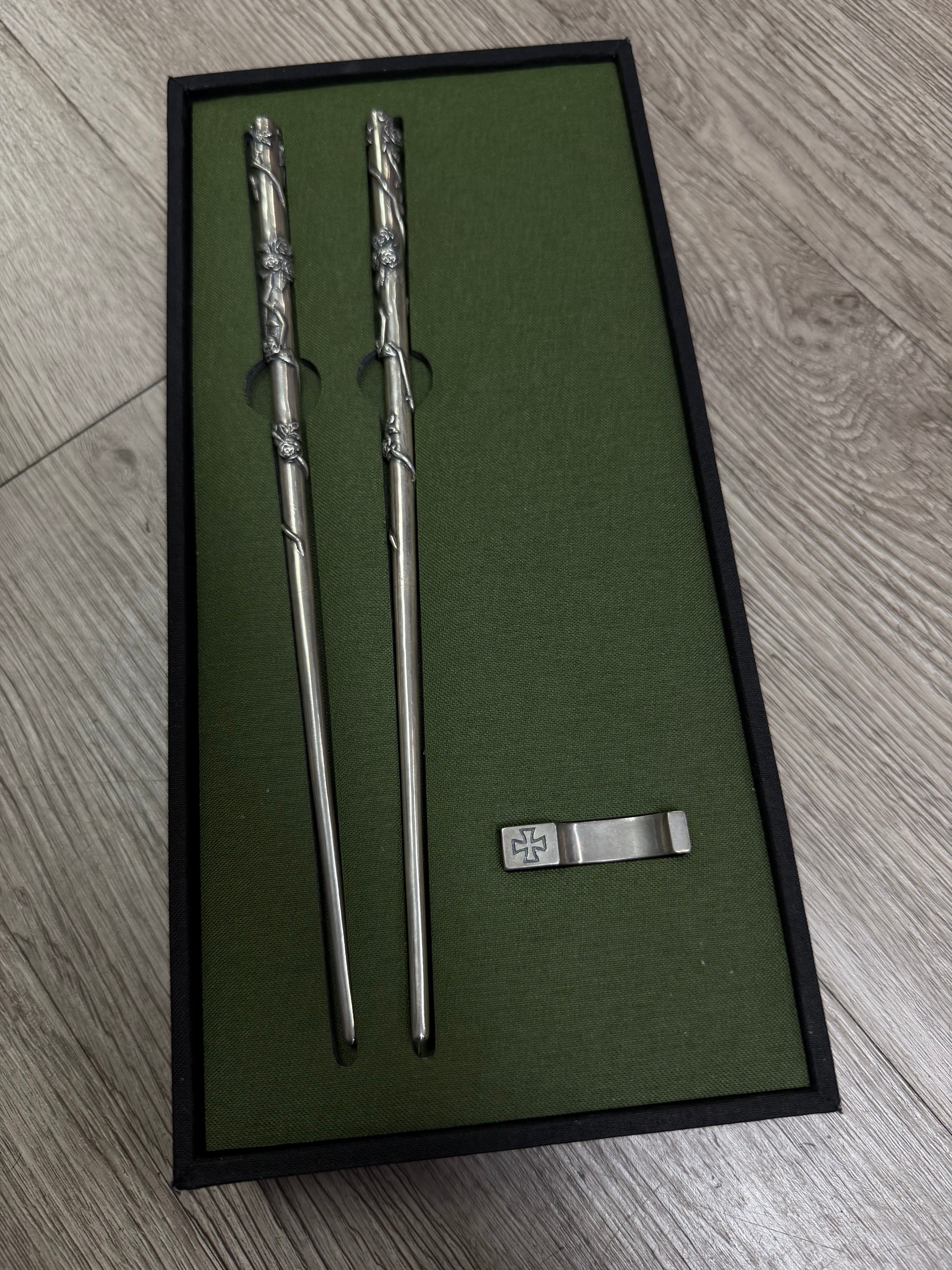 ENFANTS RICHES DÉPRIMÉS Silver Chopsticks Accessories