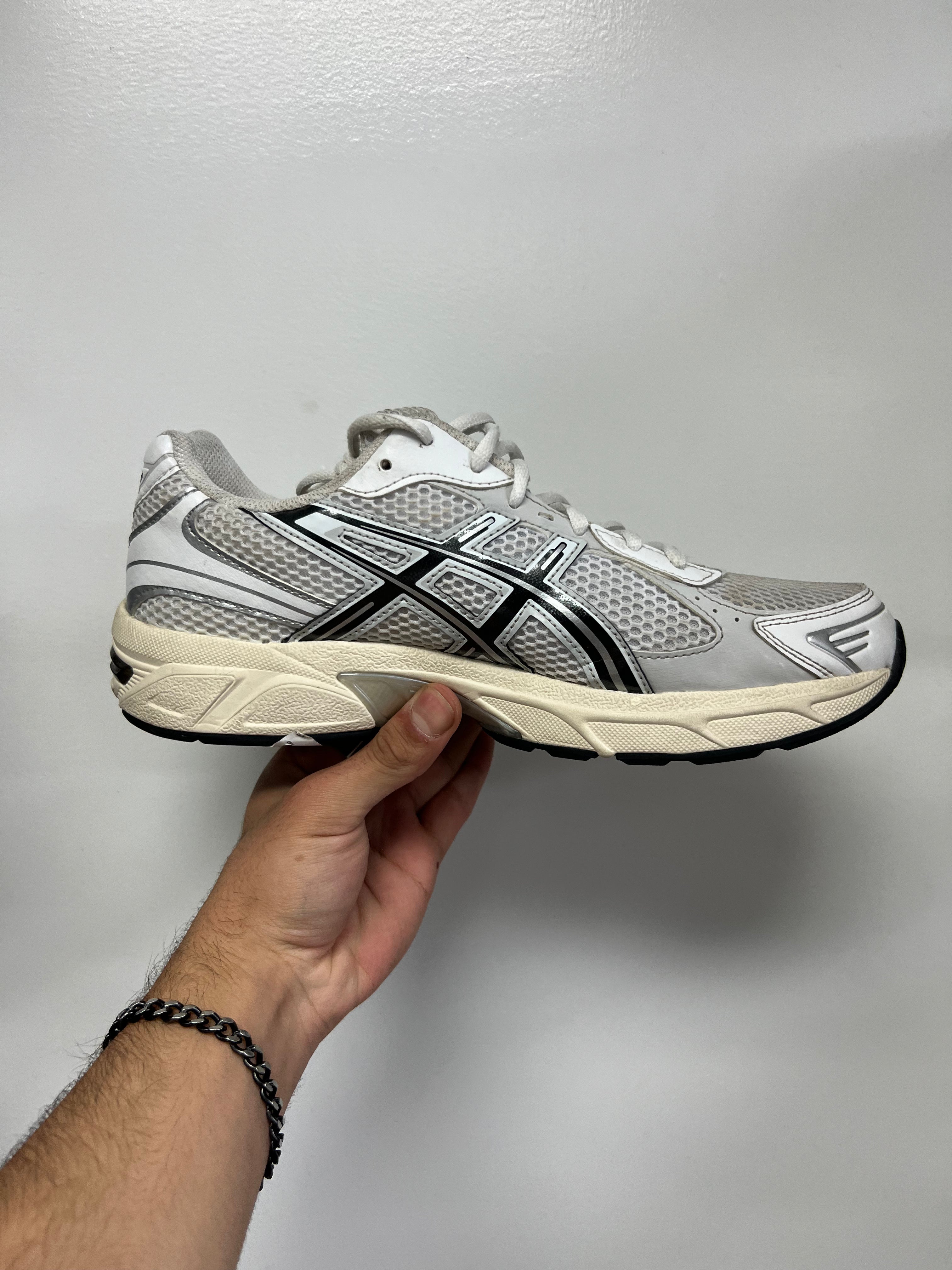 Asic Gel 1130 Cloud Grey  Used 9 With Box