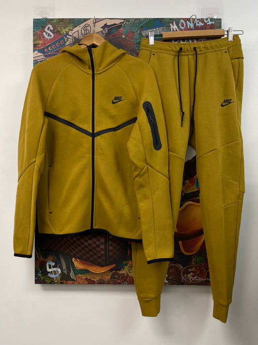 Nike Mustard Tech Sweatsuit