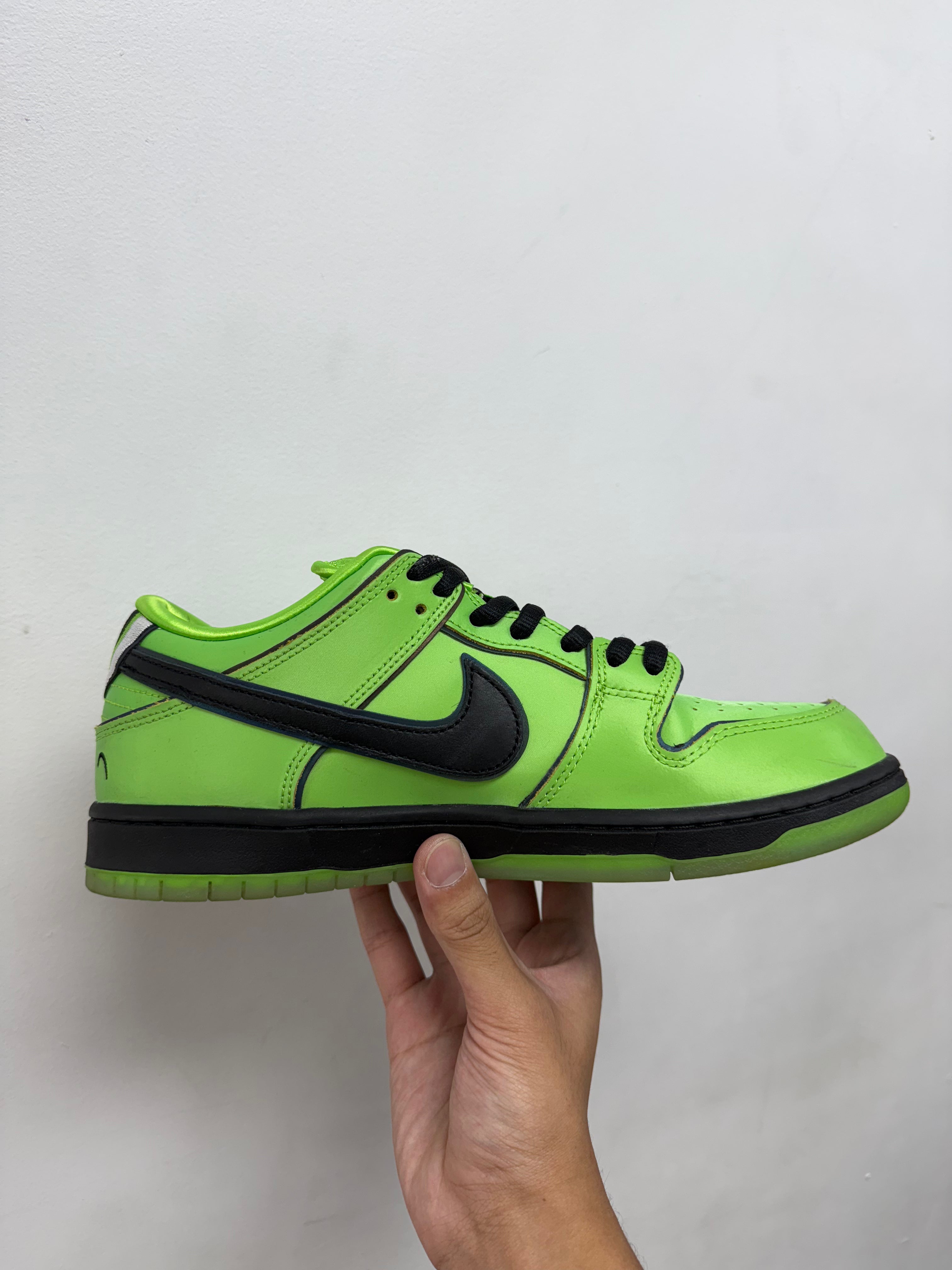 Nike SB Dunk Low Powerpuff Buttercup Sneakers