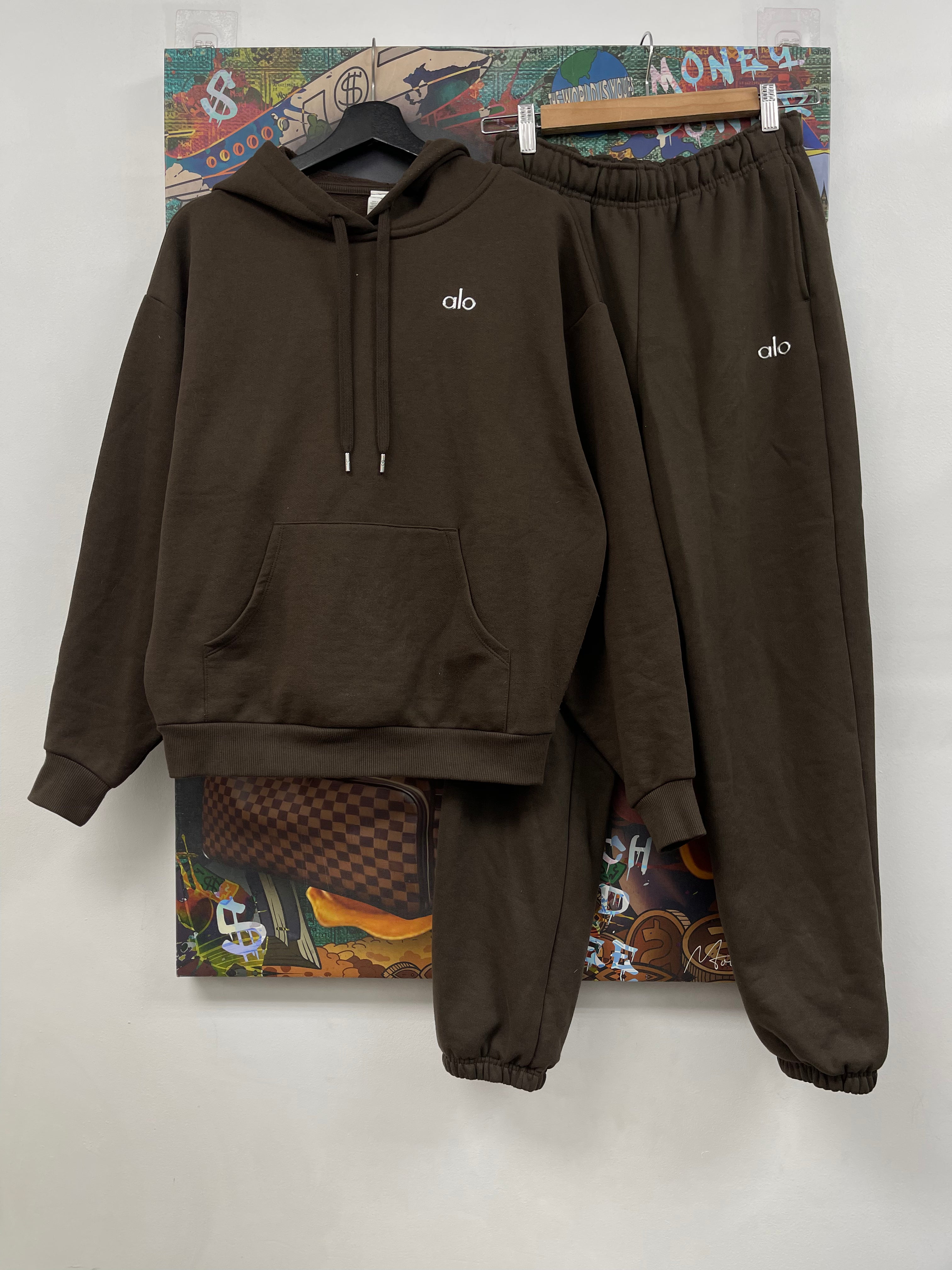Alo Espresso Accolade Sweatsuit