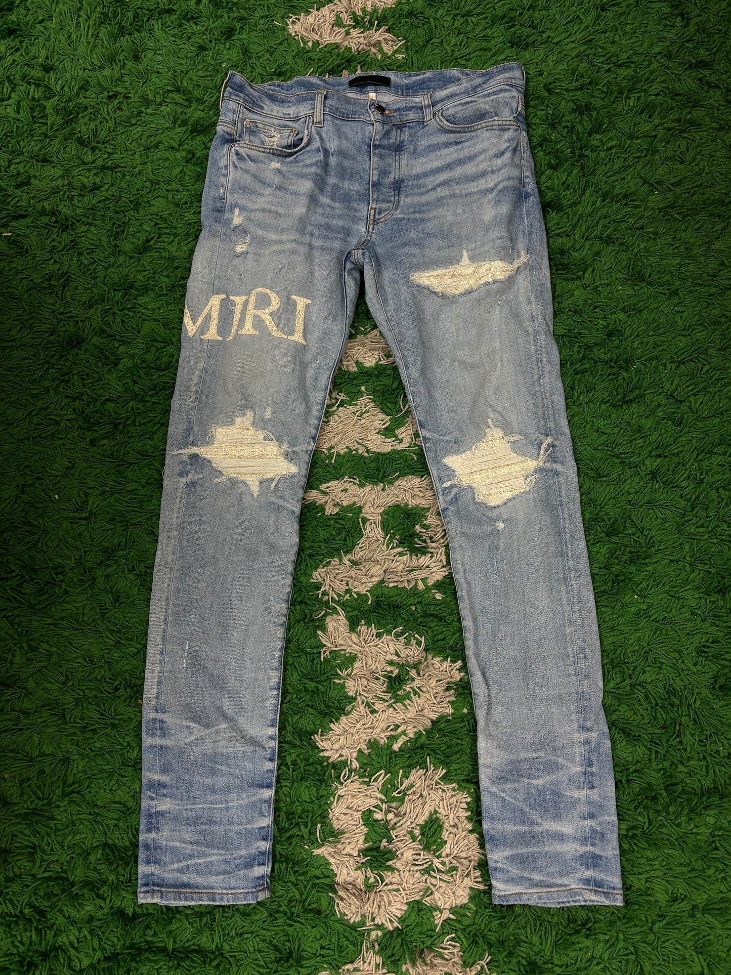 Amiri Jeans Light Wash Boucle Side Logo Used 30