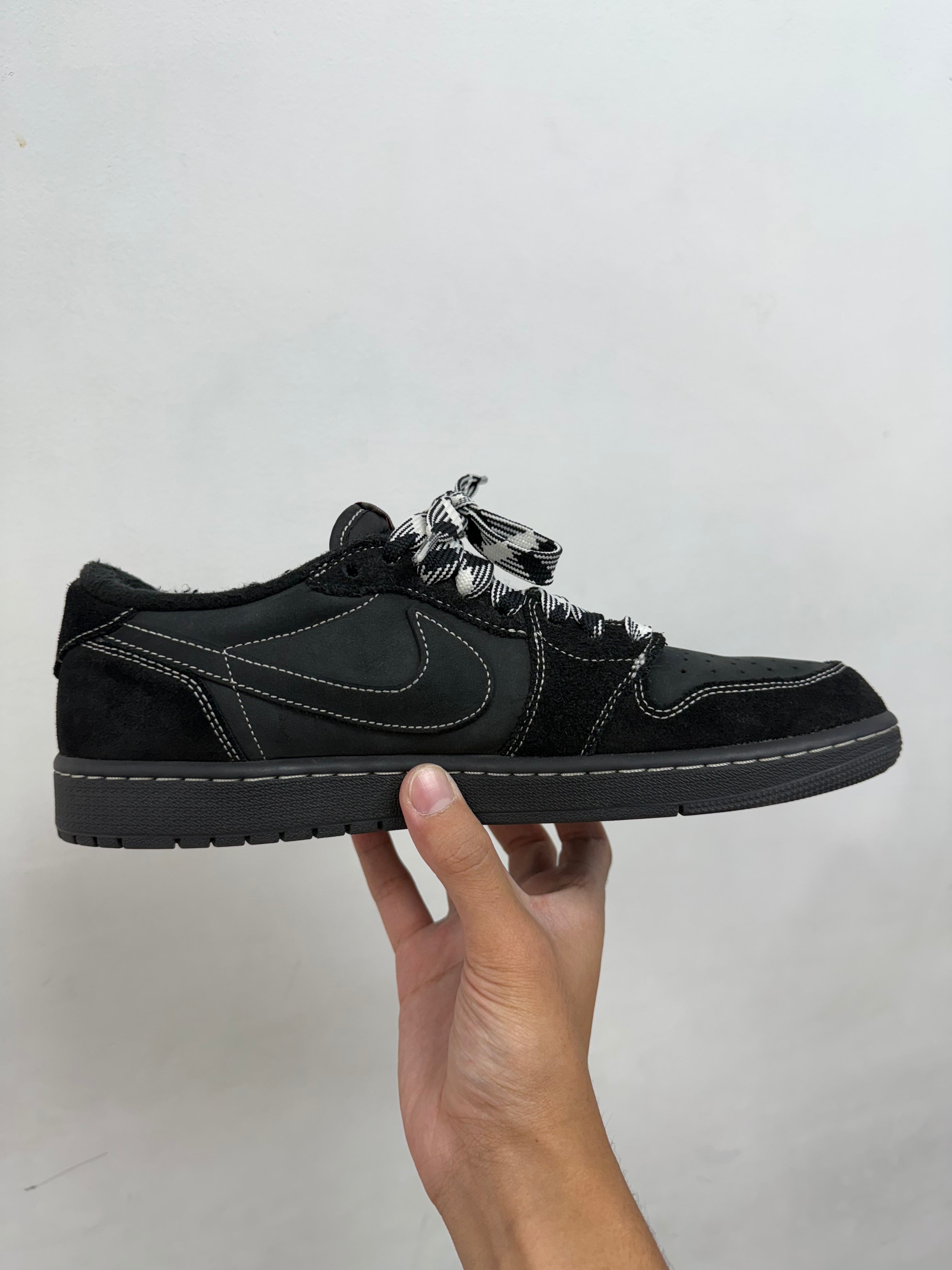 Jordan 1 Low Travis Scott Black Phantom Sneakers
