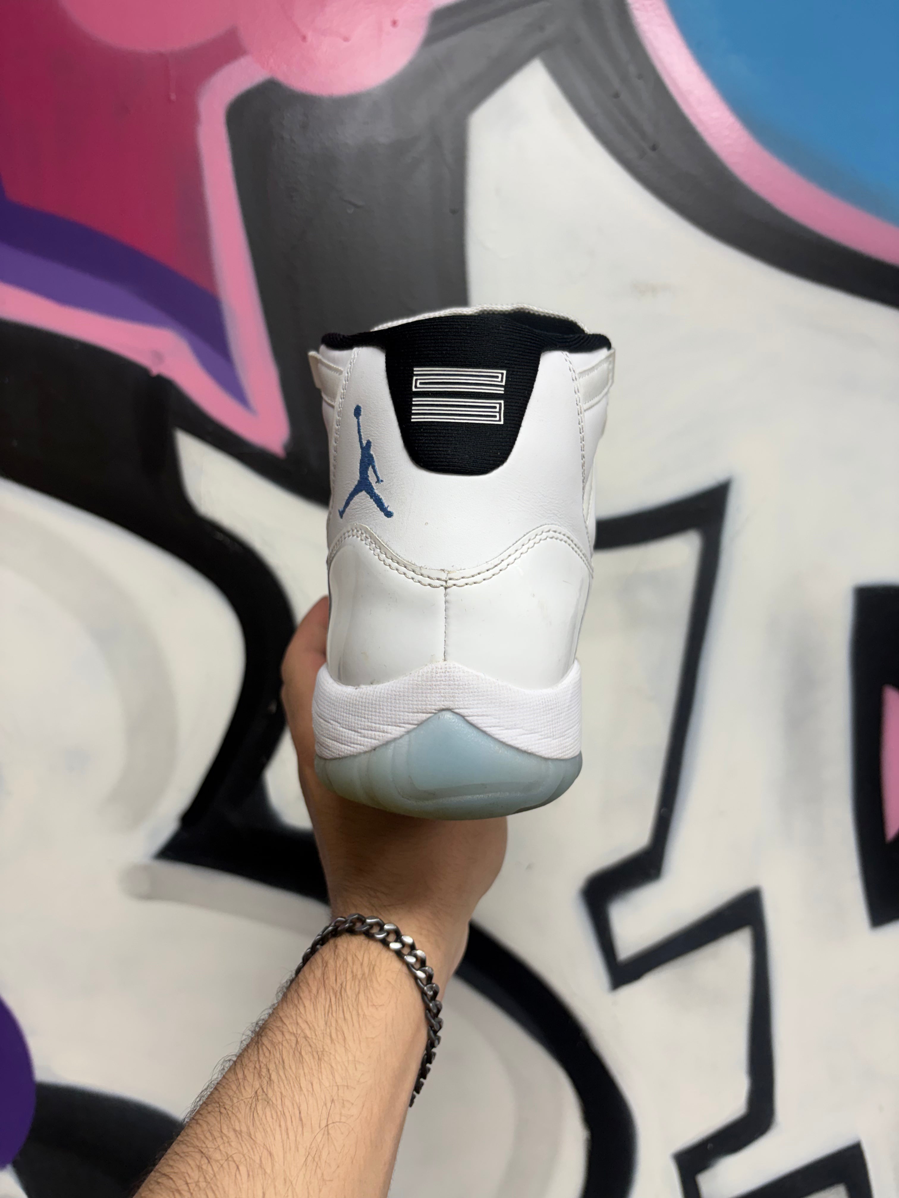 Jordan 11 Legend Blue Sneakers