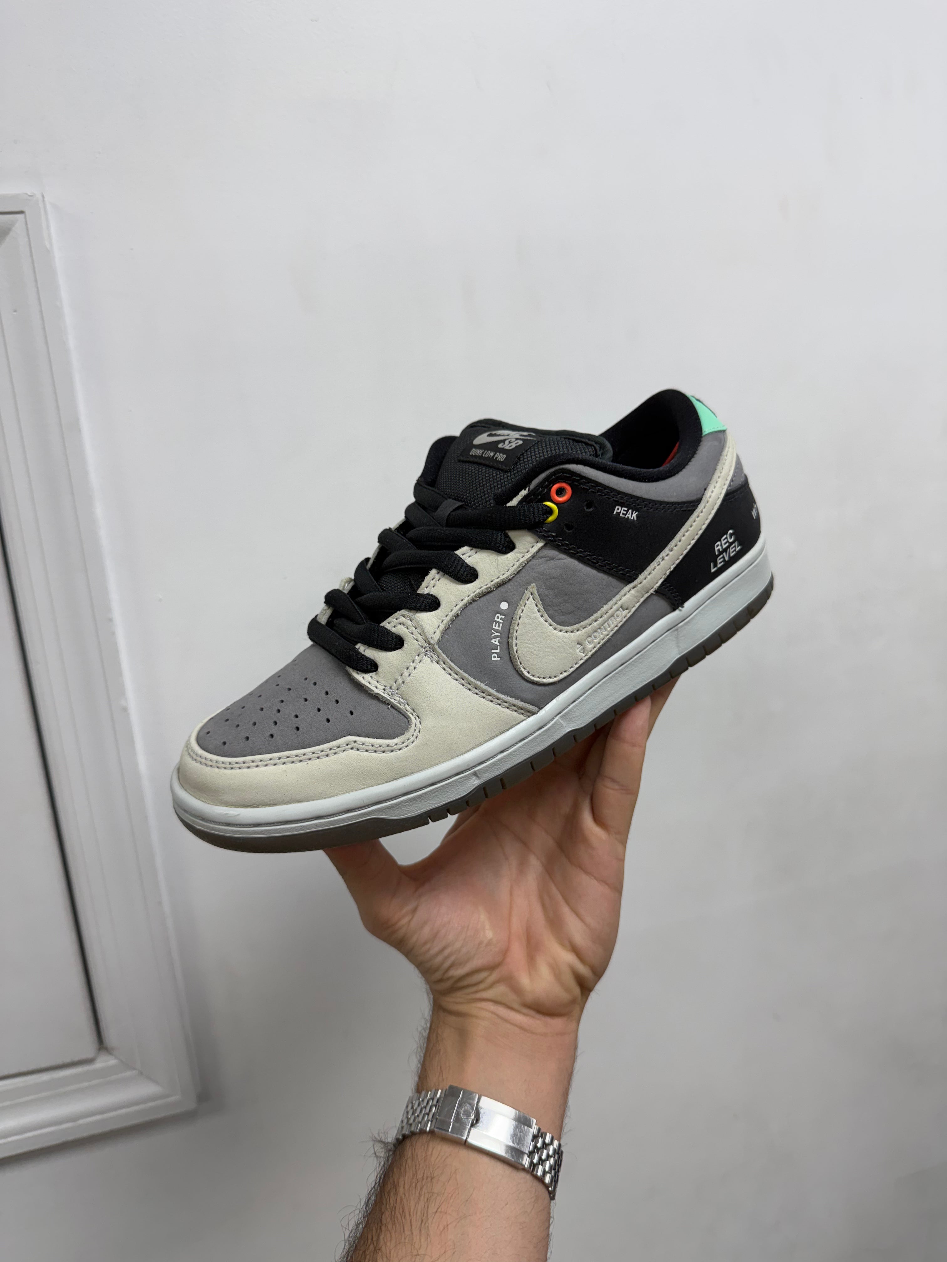 Nike SB Dunk Low VX1000 Sneakers