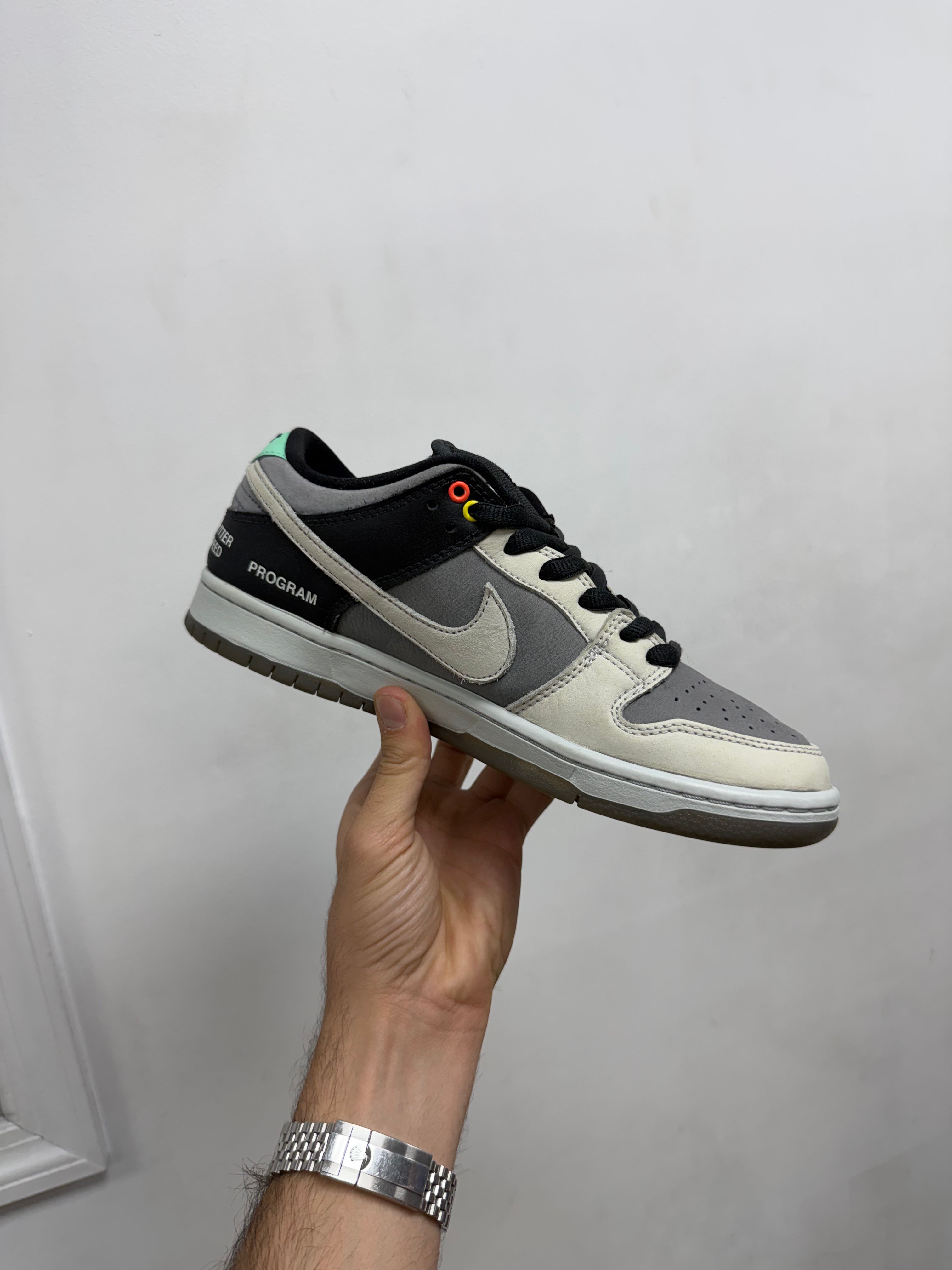 Nike SB Dunk Low VX1000 Sneakers