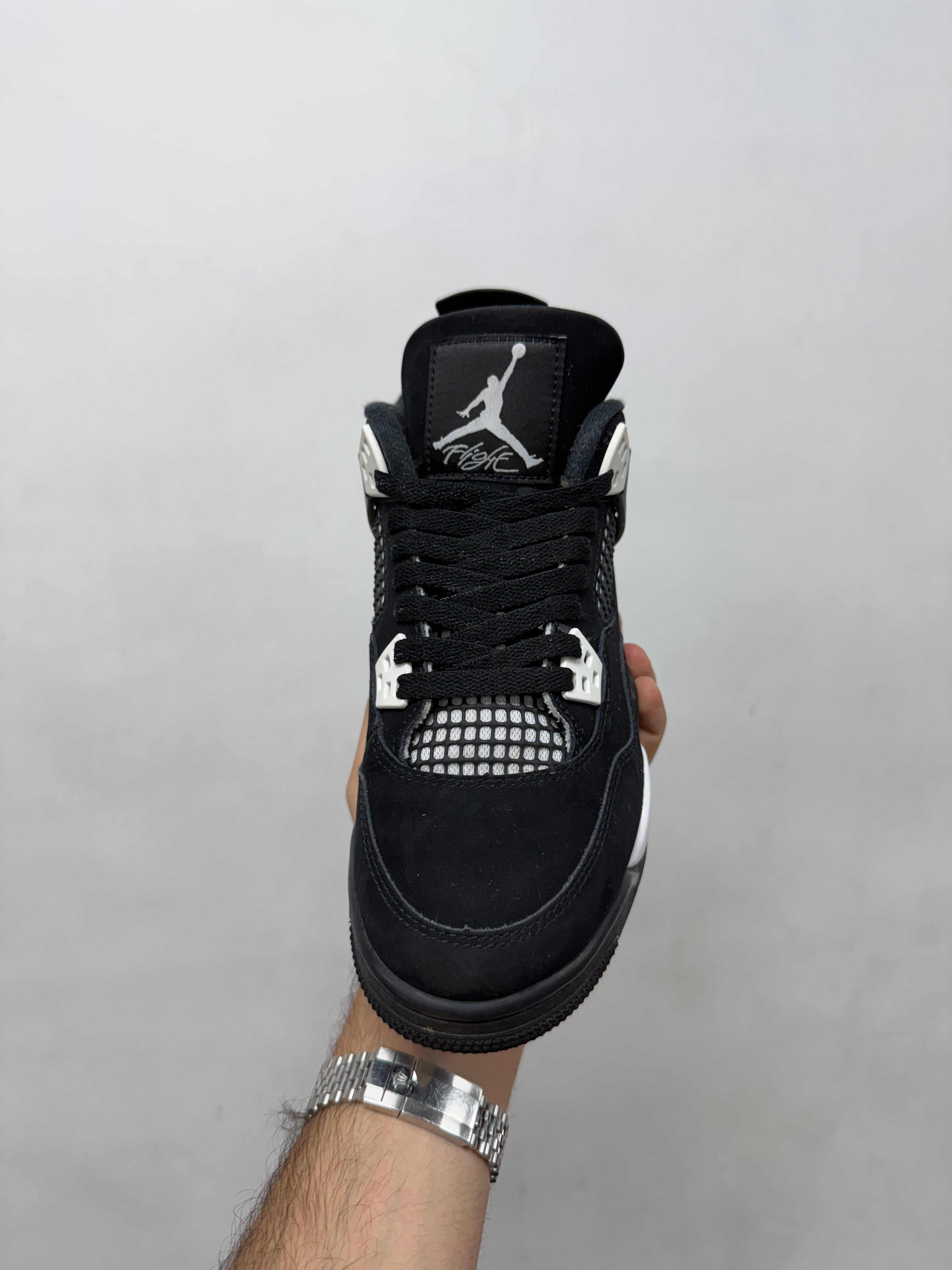 Jordan 4 White Thunder Sneakers