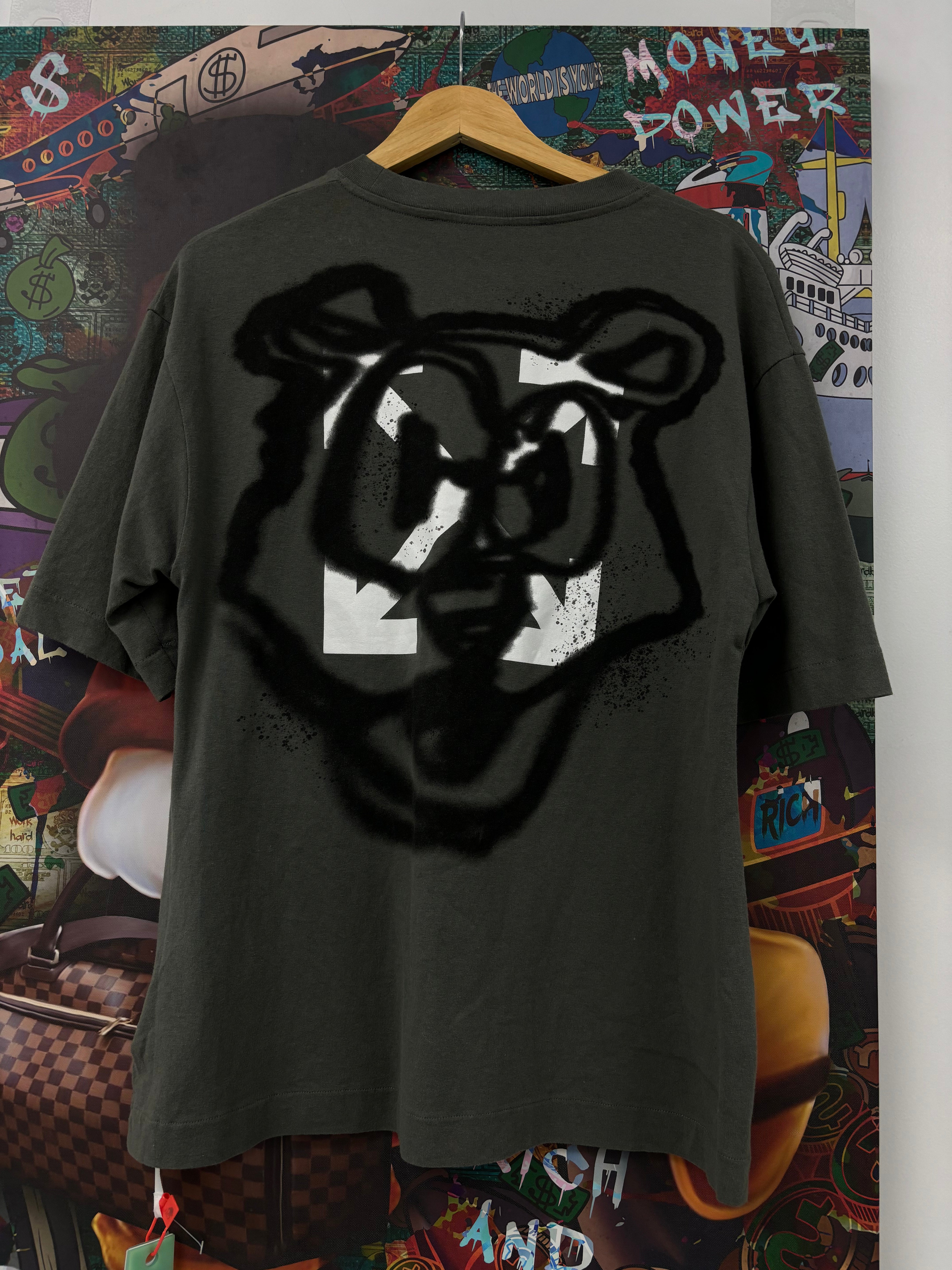 Off White Tee grey size:Small Used