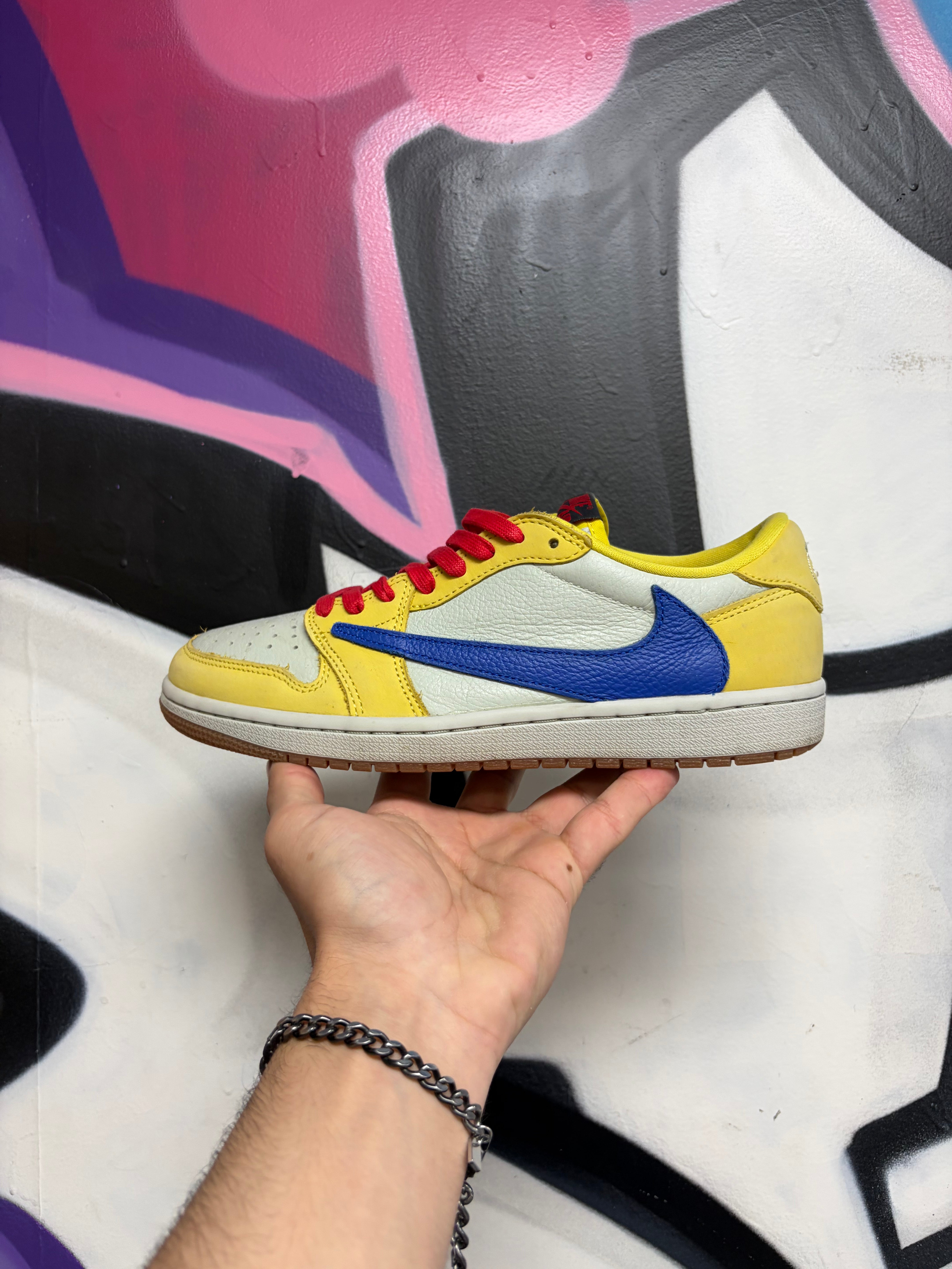 Jordan 1 Low Travis Scott Canary Sneakers