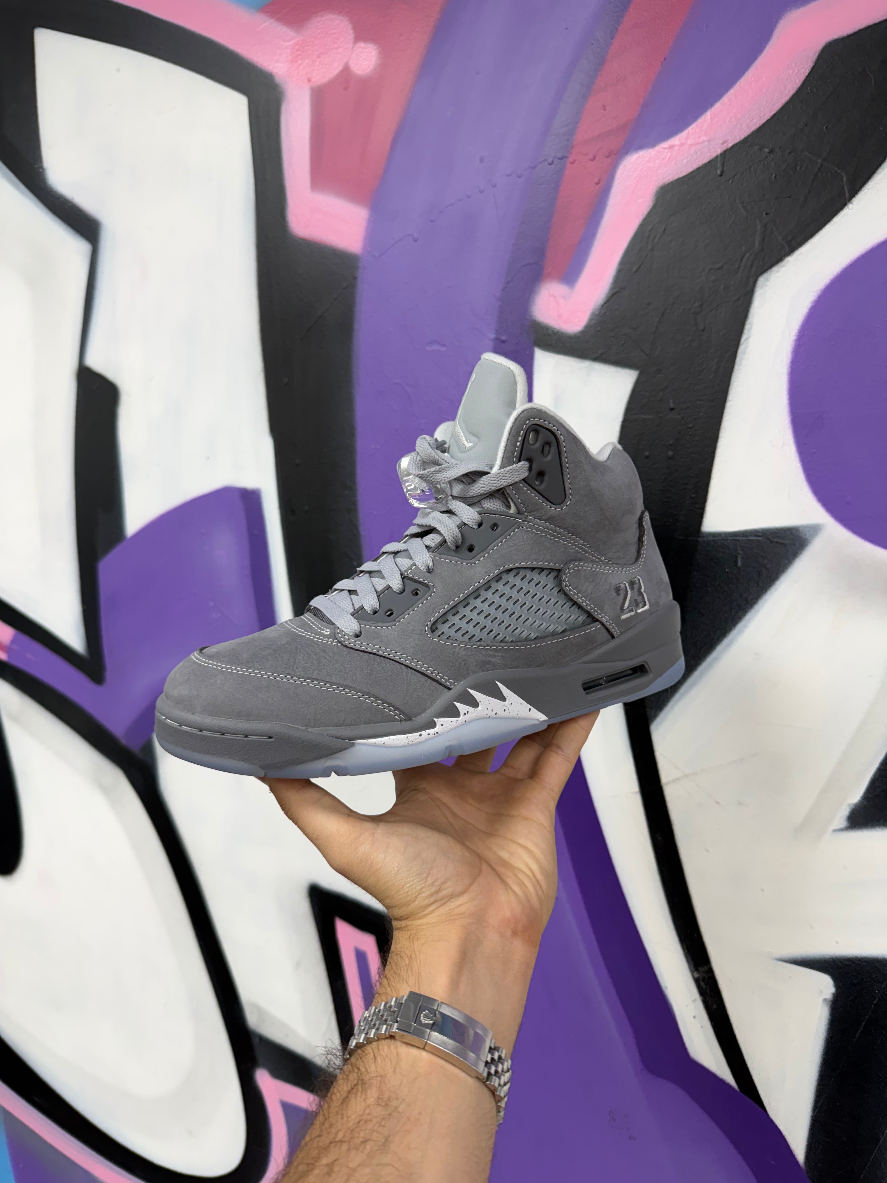 Jordan 5 Wolf Grey Sneakers