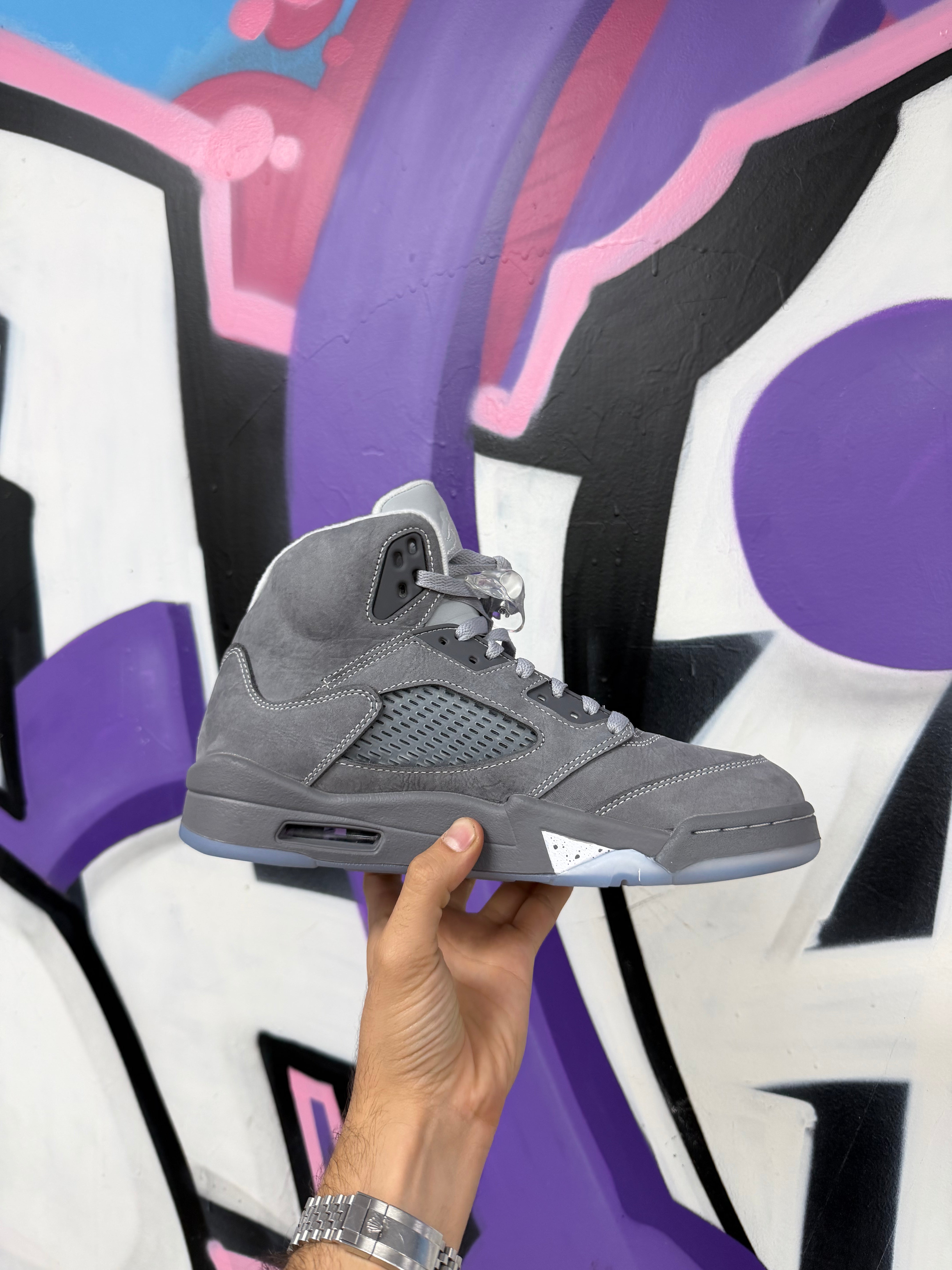 Jordan 5 Wolf Grey Sneakers