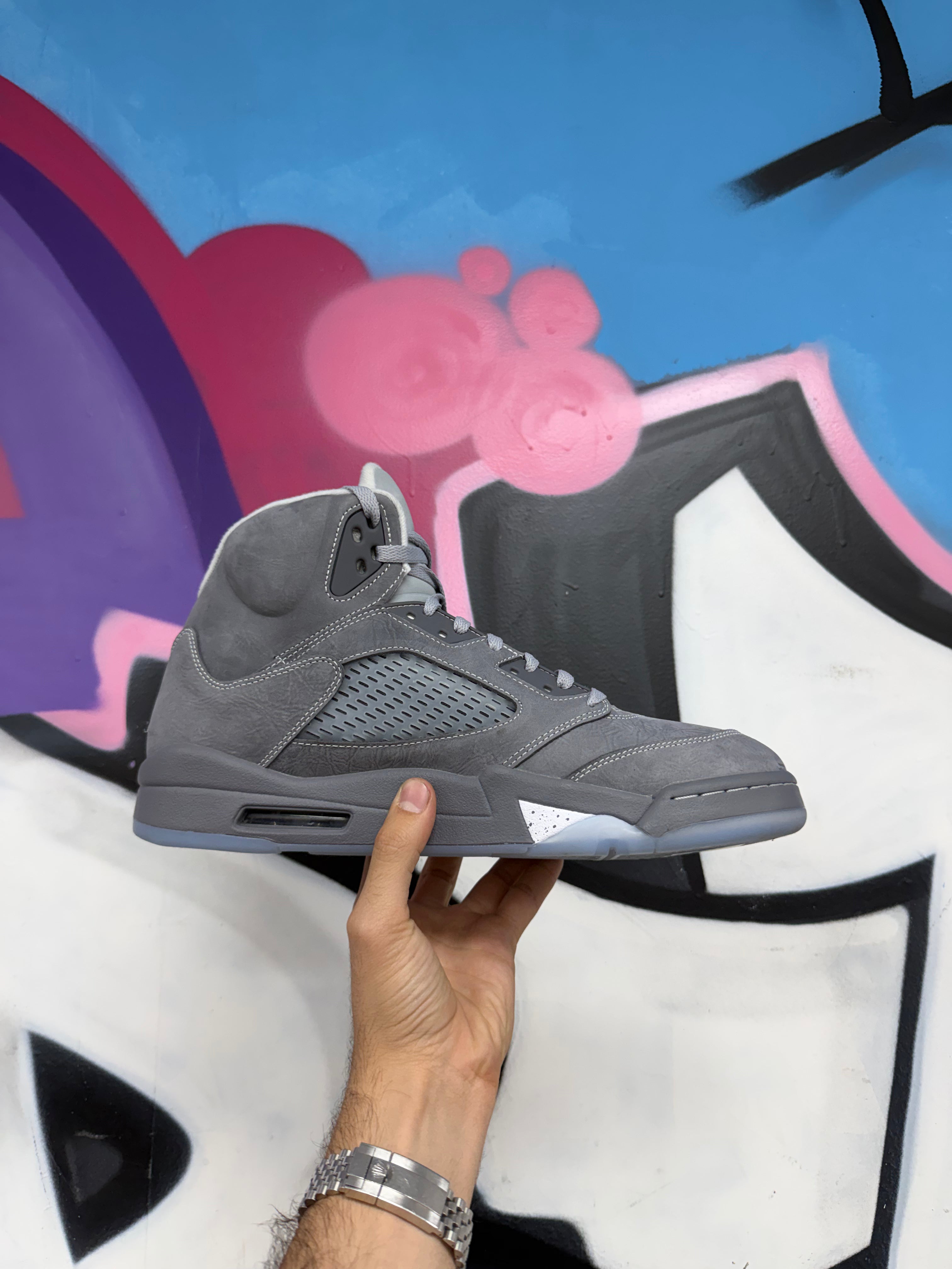 Jordan 5 Wolf Grey Sneakers
