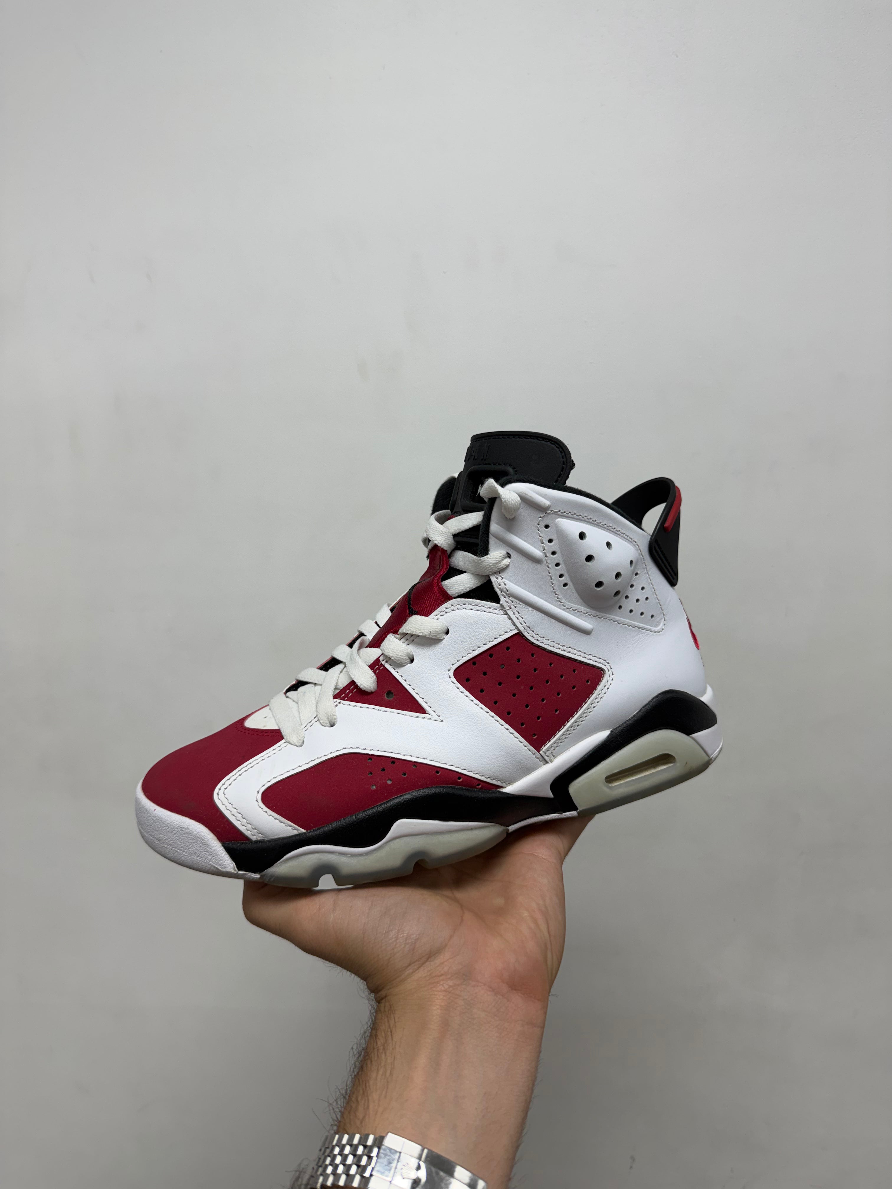 Jordan 6 Carmine Sneakers