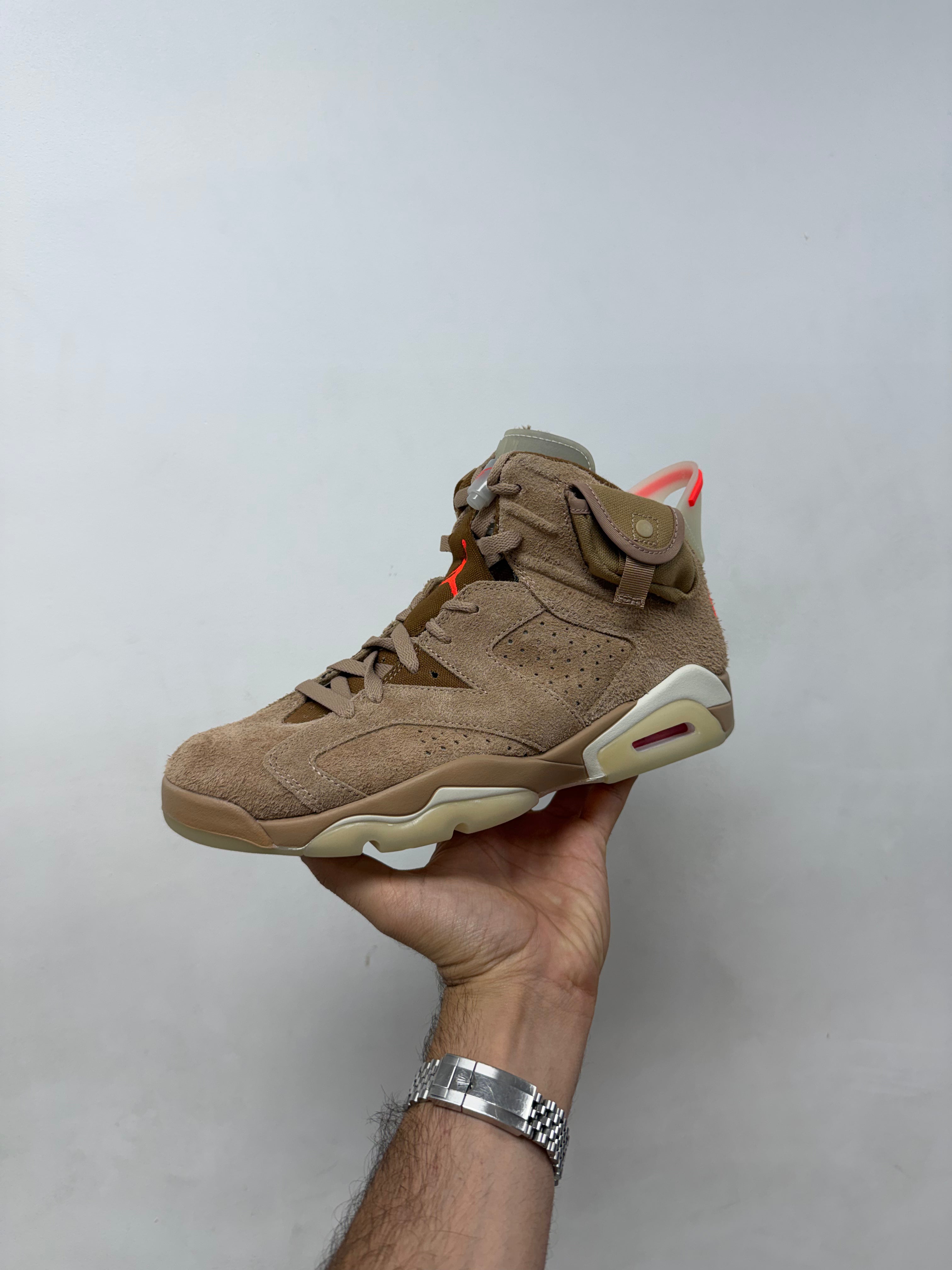 Jordan 6 Travis Scott Khaki Sneakers