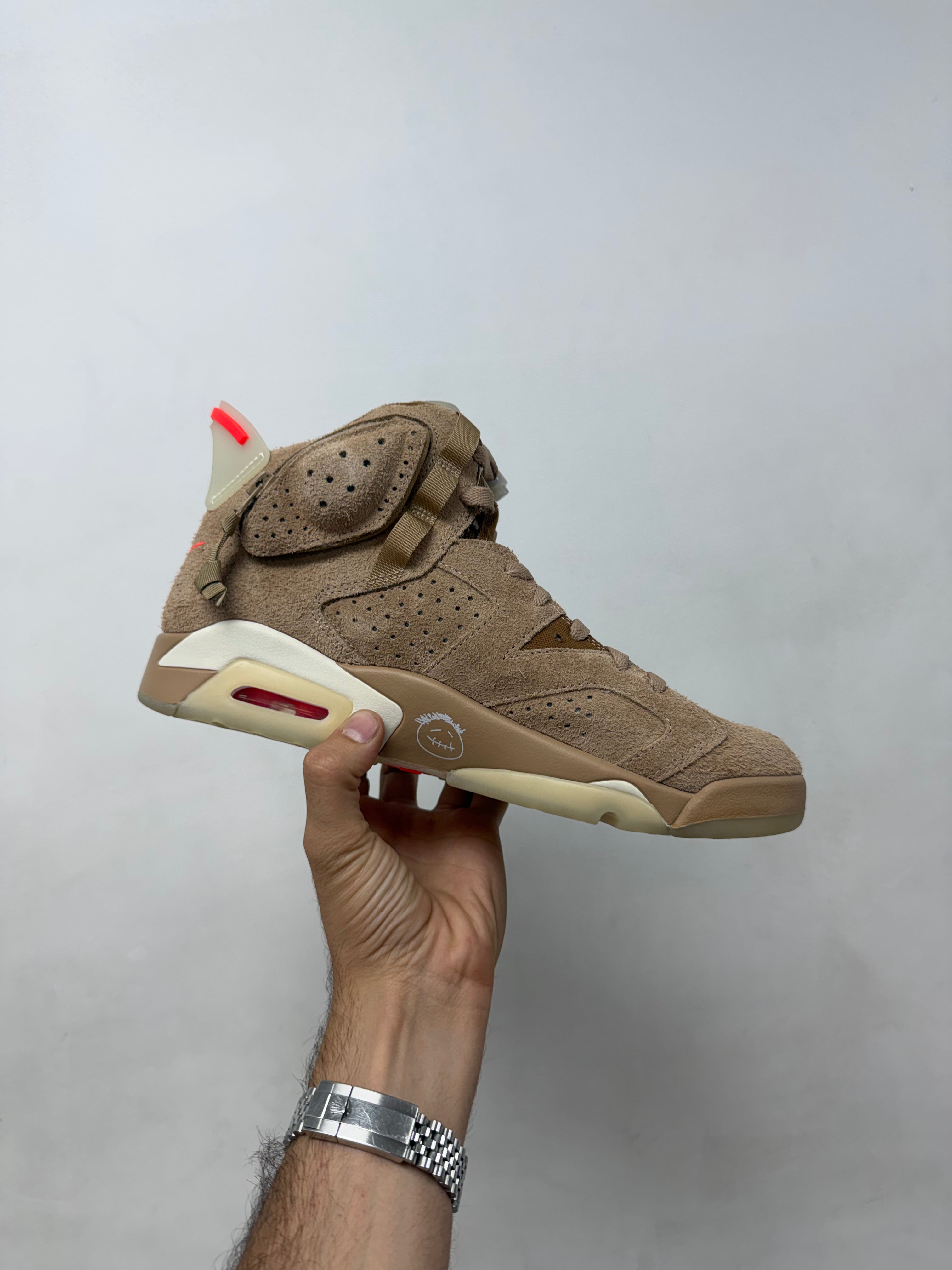 Jordan 6 Travis Scott Khaki Sneakers