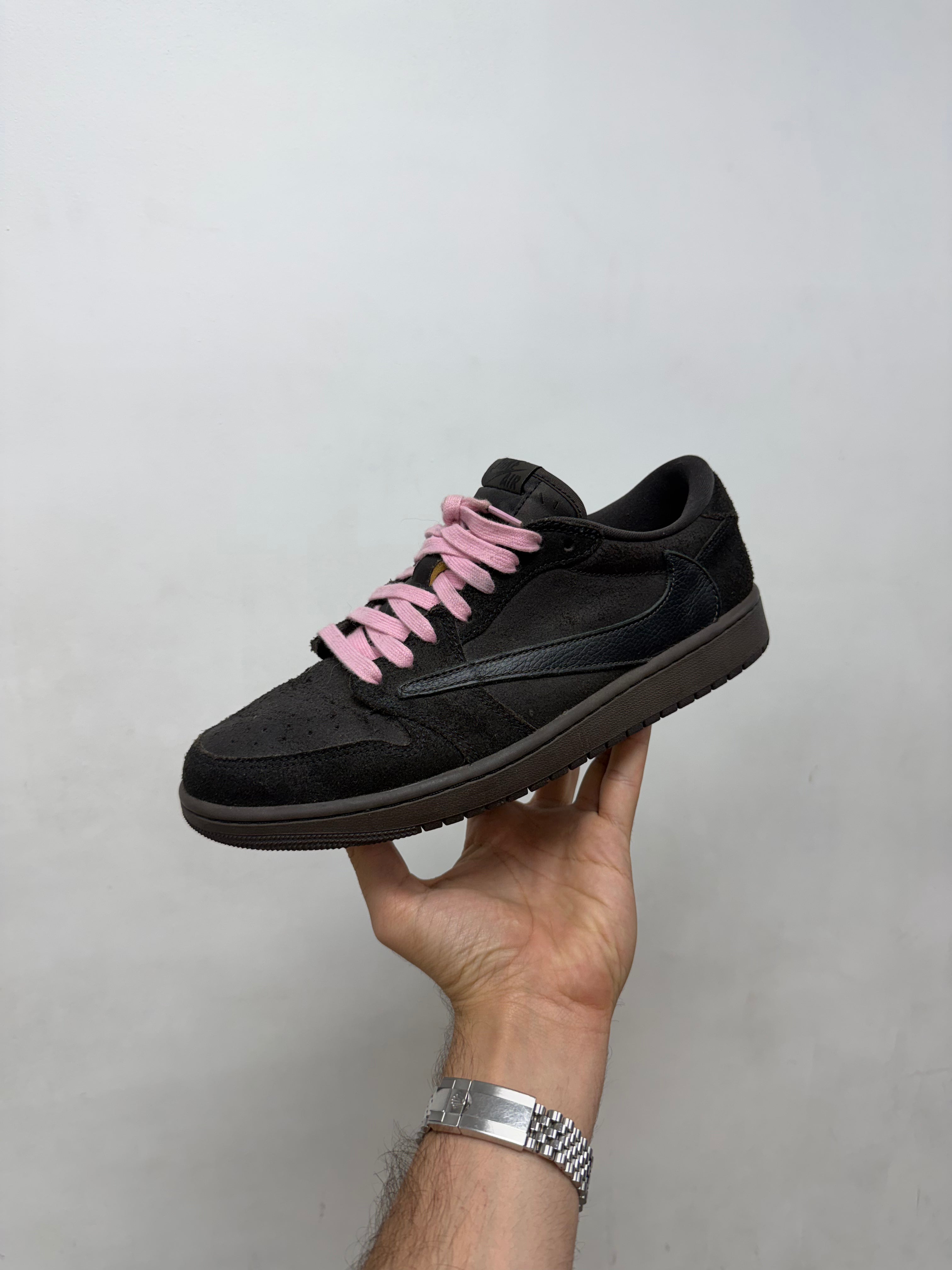 Jordan 1 Low Travis Scott Brown Velvet Sneakers