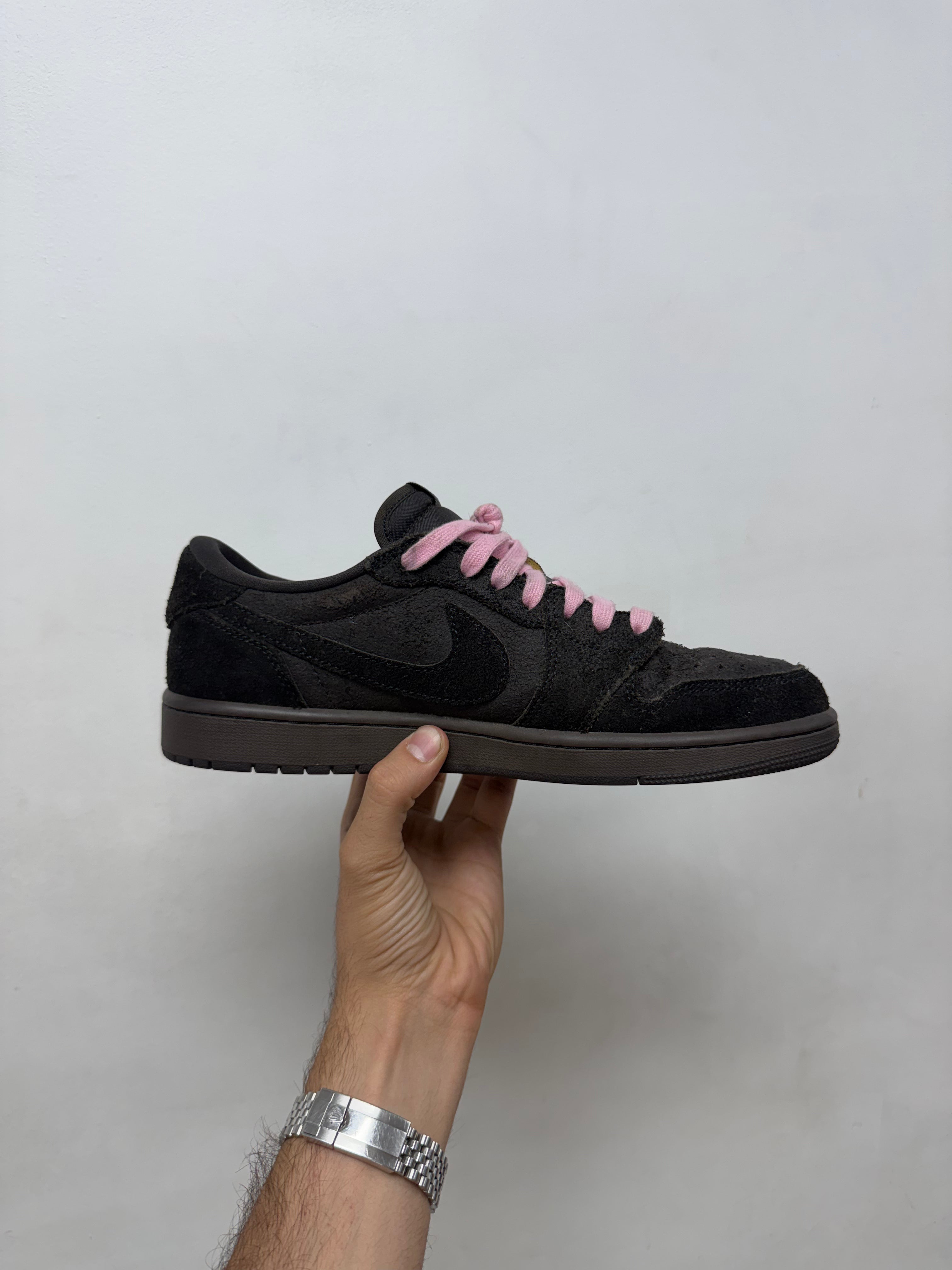 Jordan 1 Low Travis Scott Brown Velvet Sneakers