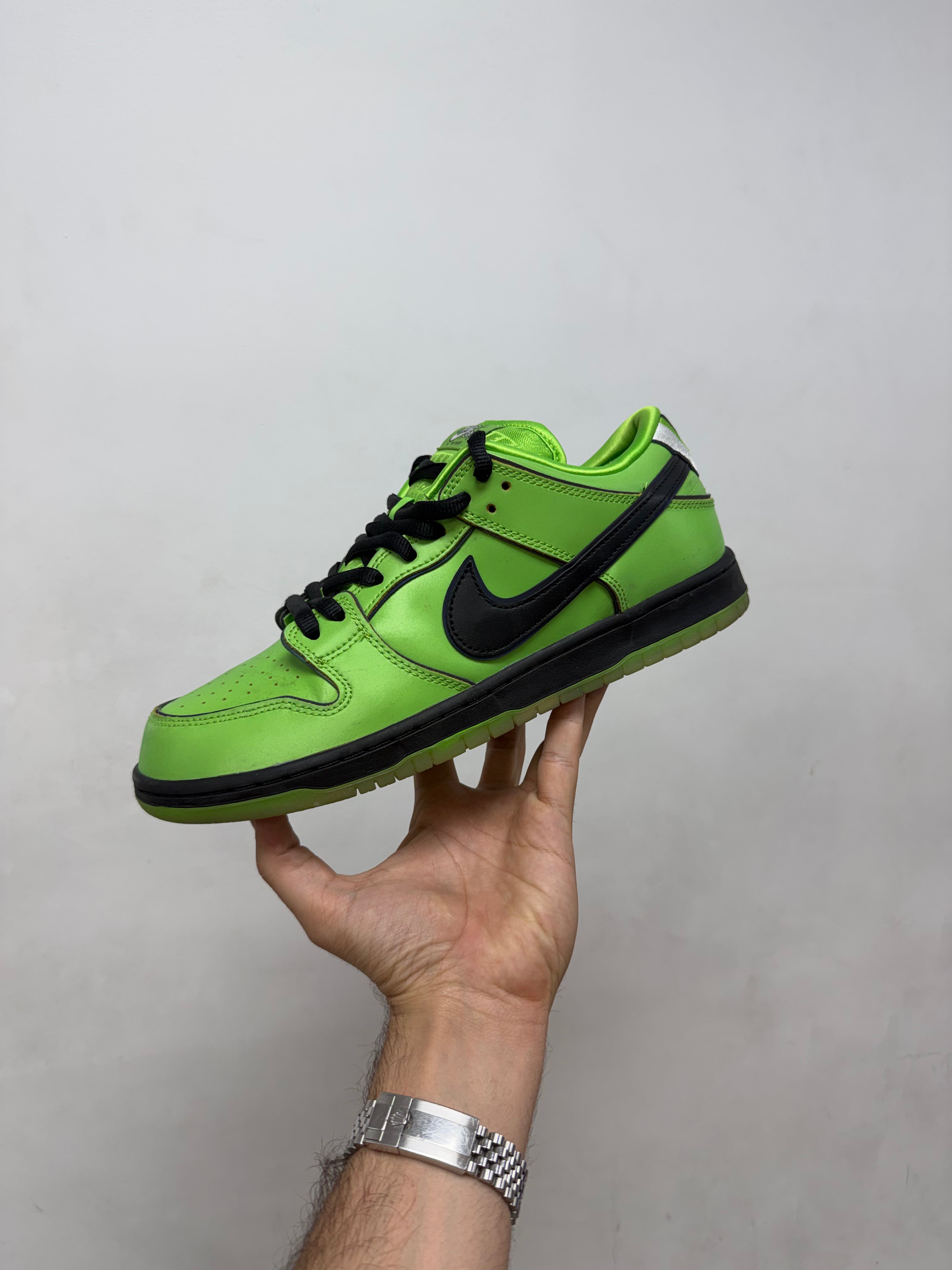 Nike SB Dunk Low Powerpuff Buttercup Sneakers