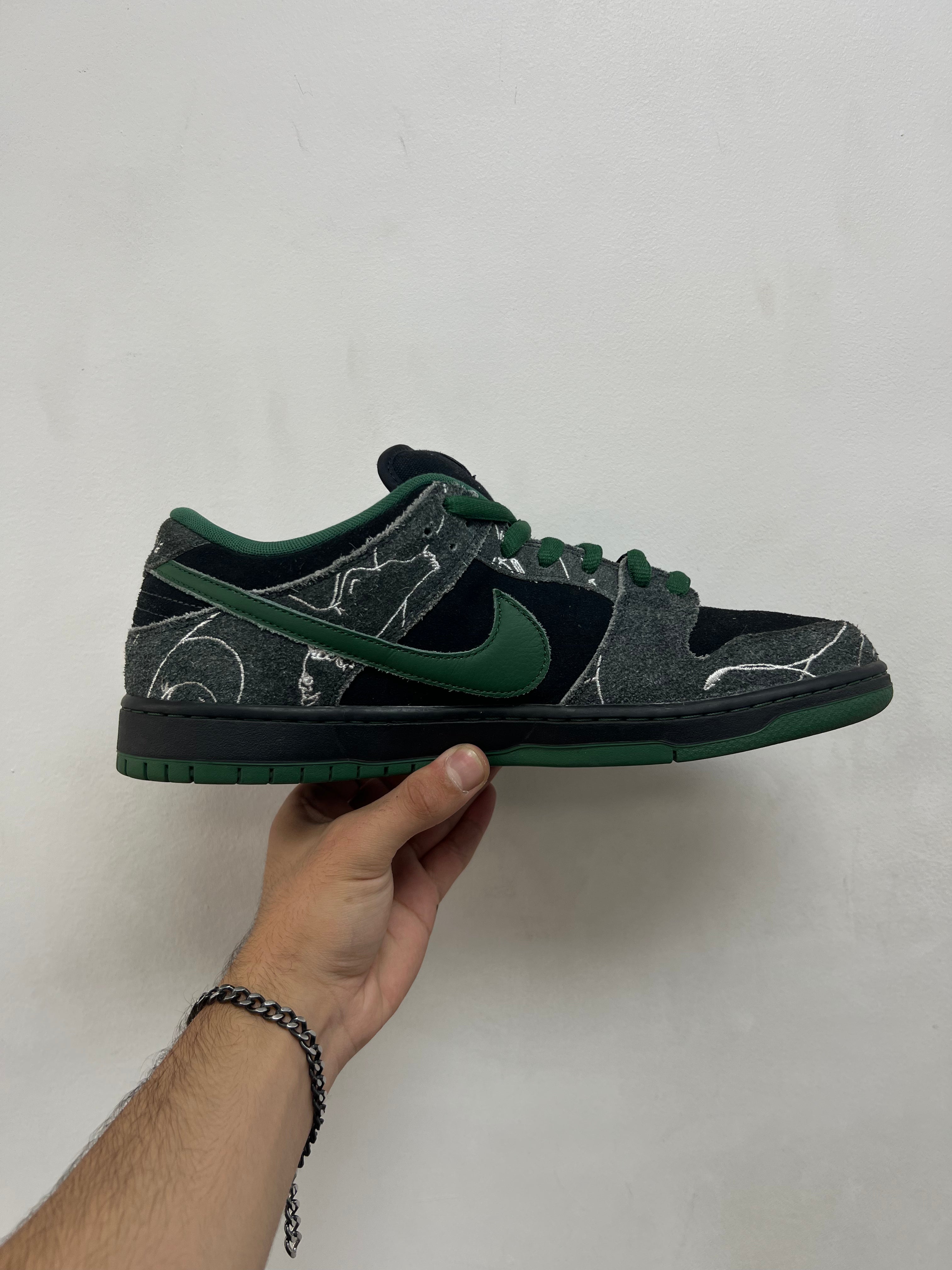 Nike SB Dunk Low There Skateboards Sneakers