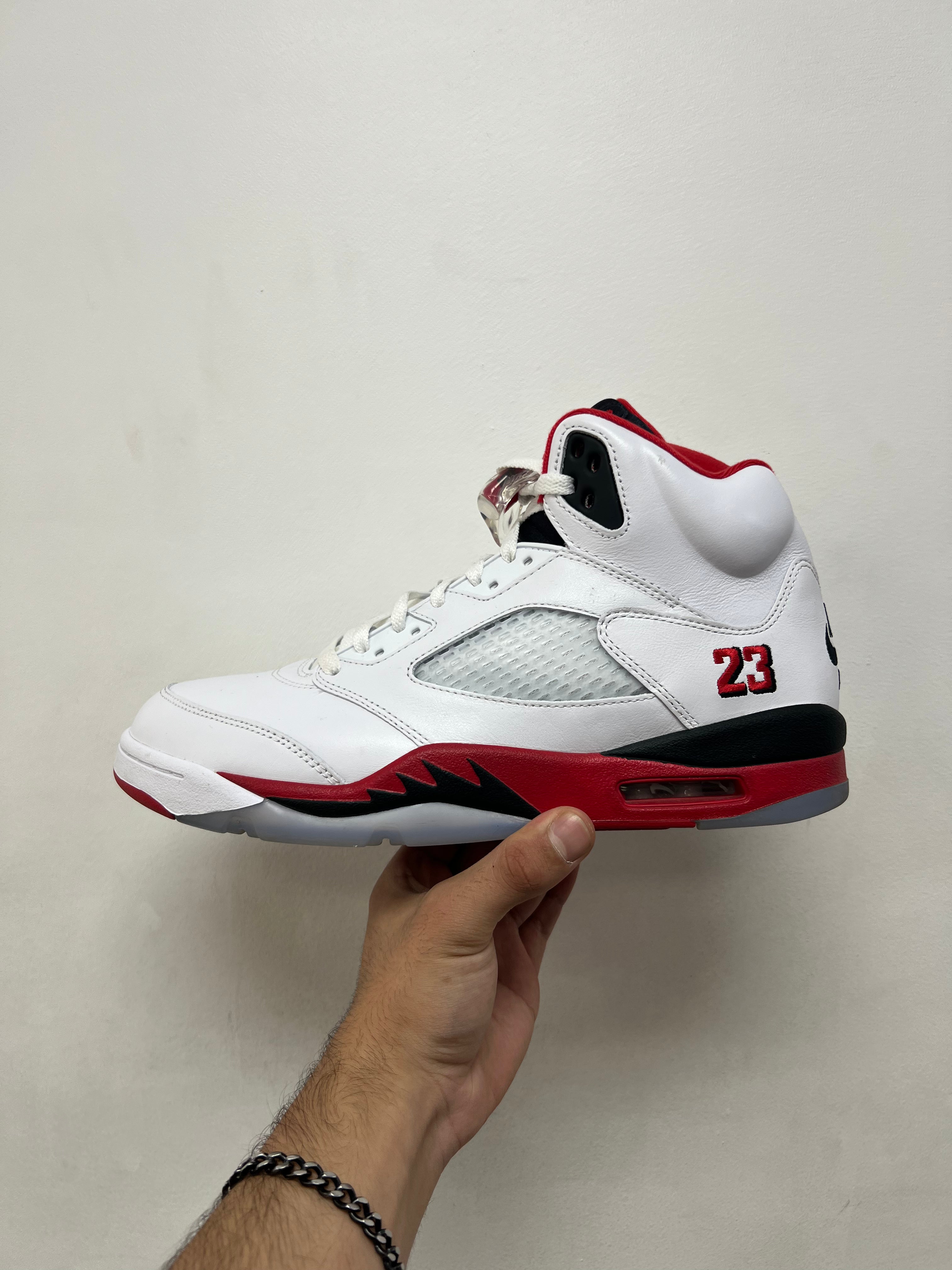 Jordan 5 Fire Red Sneakers