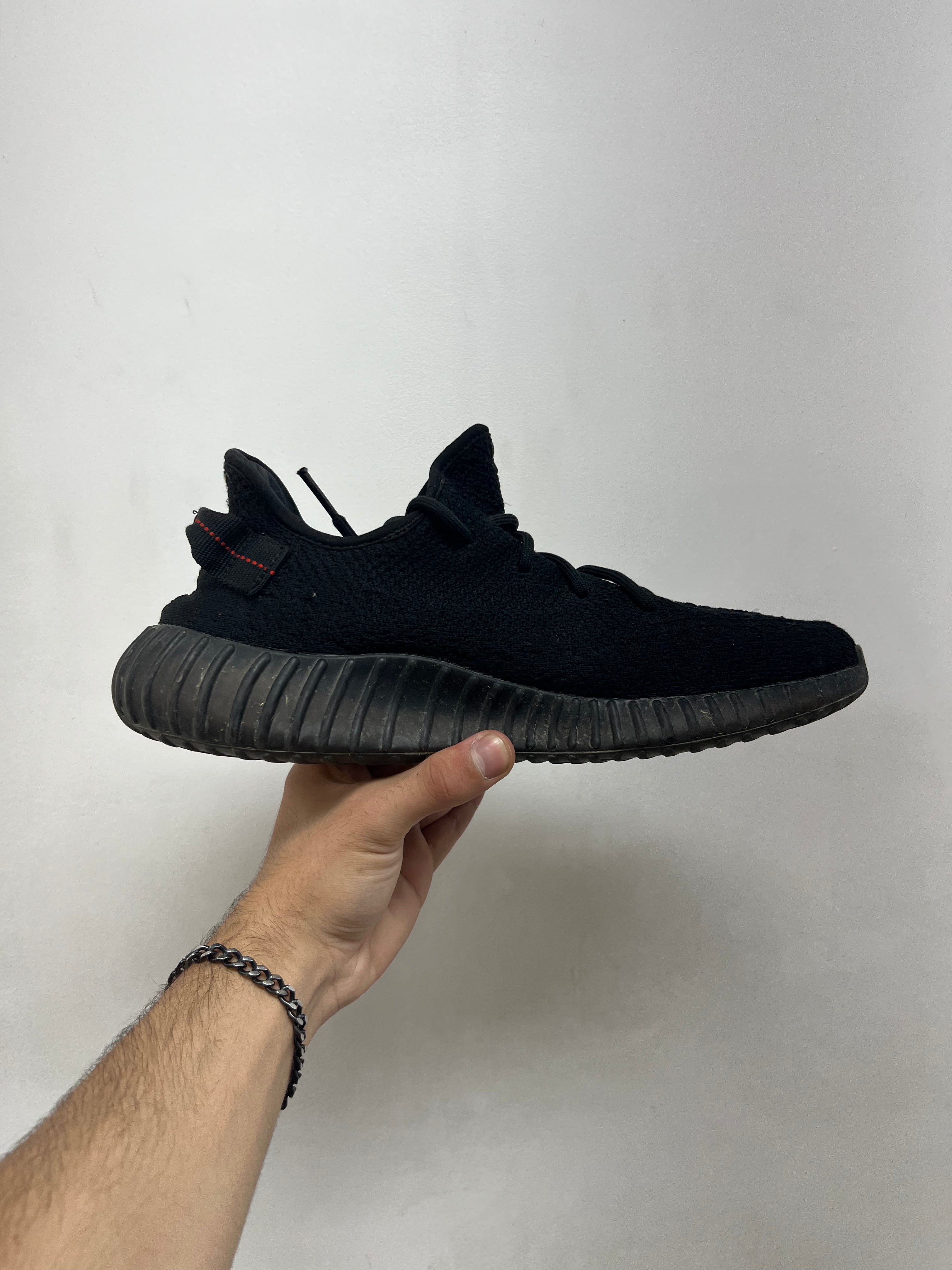YZY 350 Bred Sneakers